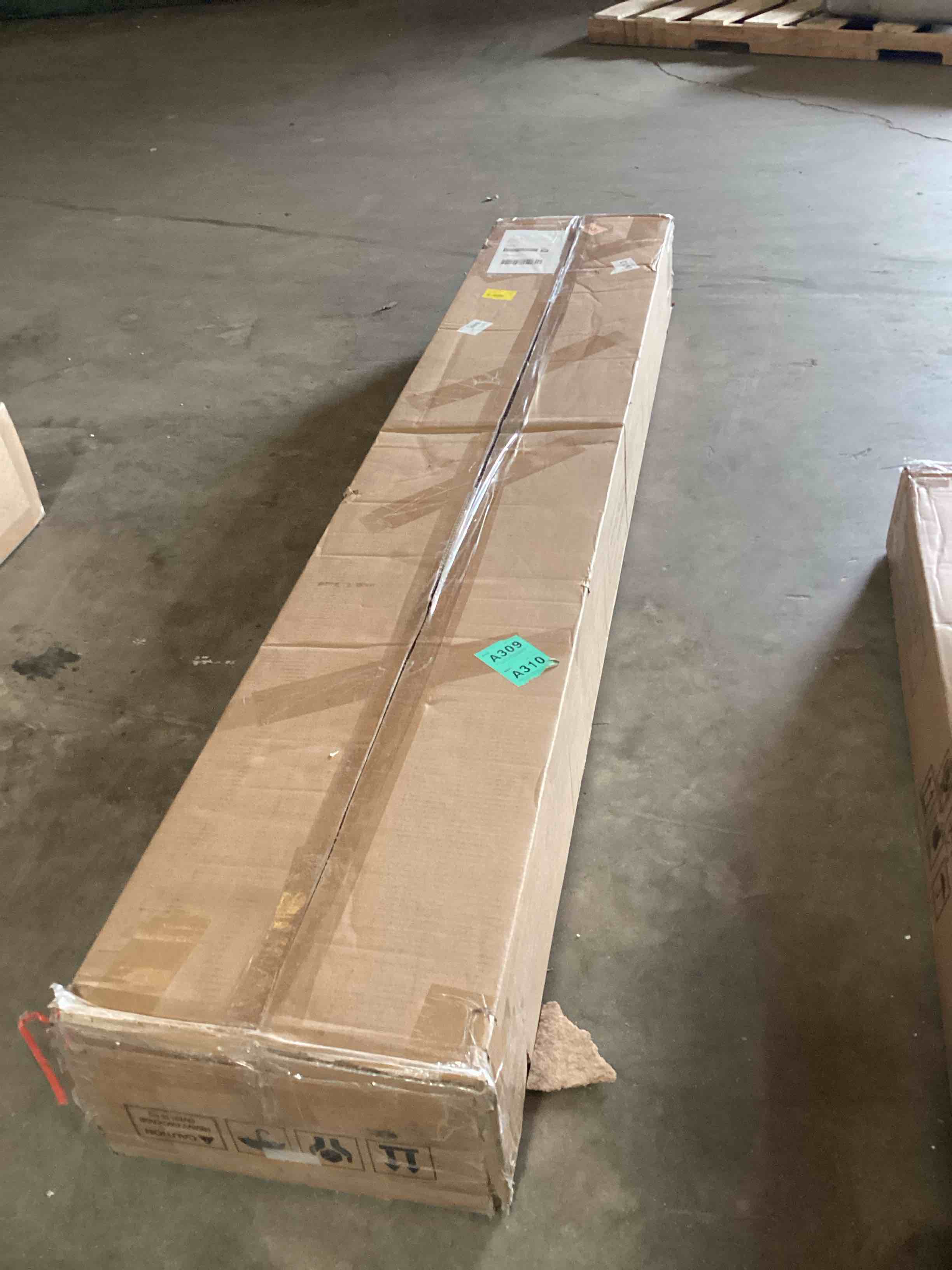 Condition photo showing Good Condition for console table