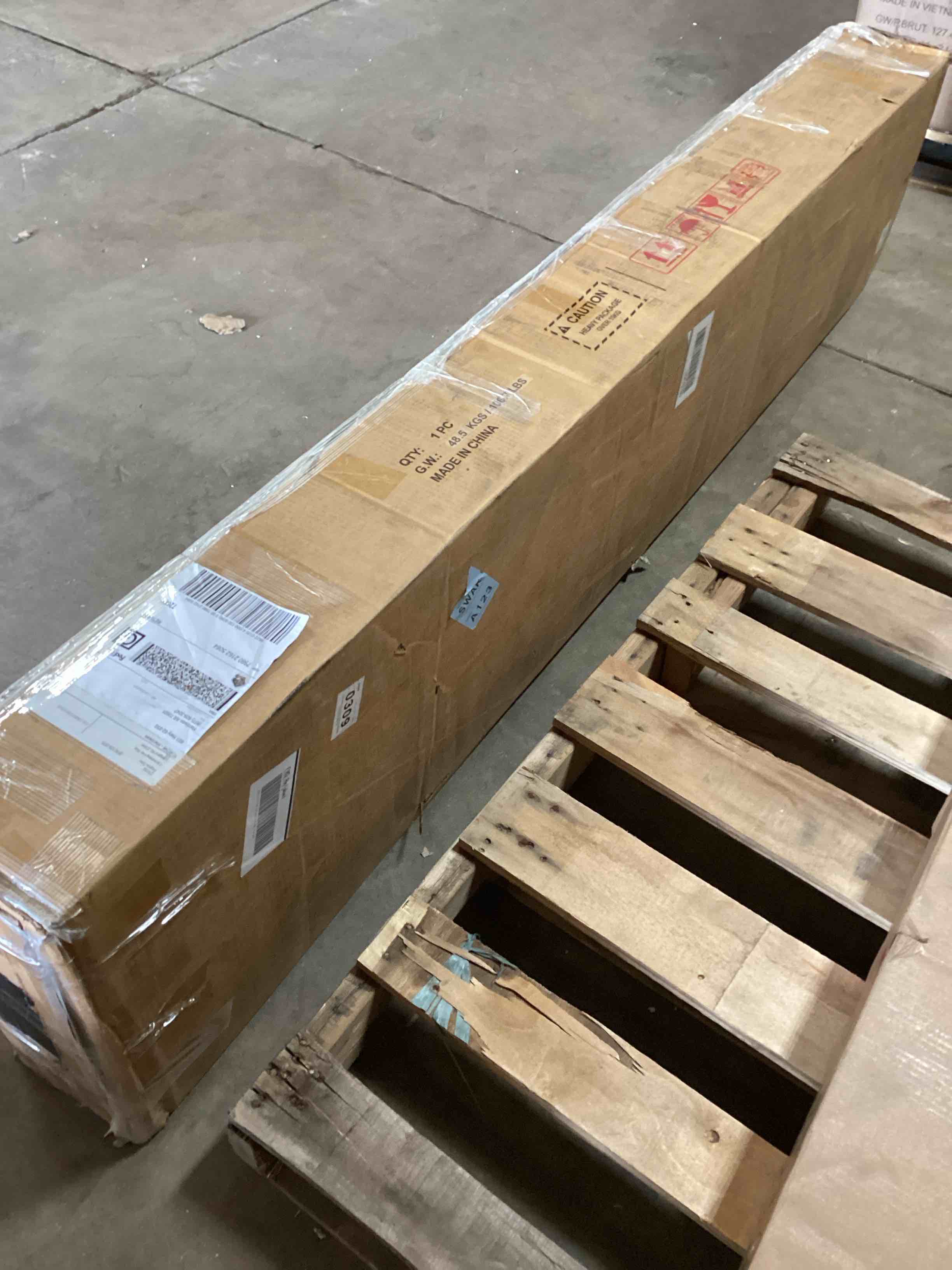 Condition photo showing Good Condition for led desk vanity