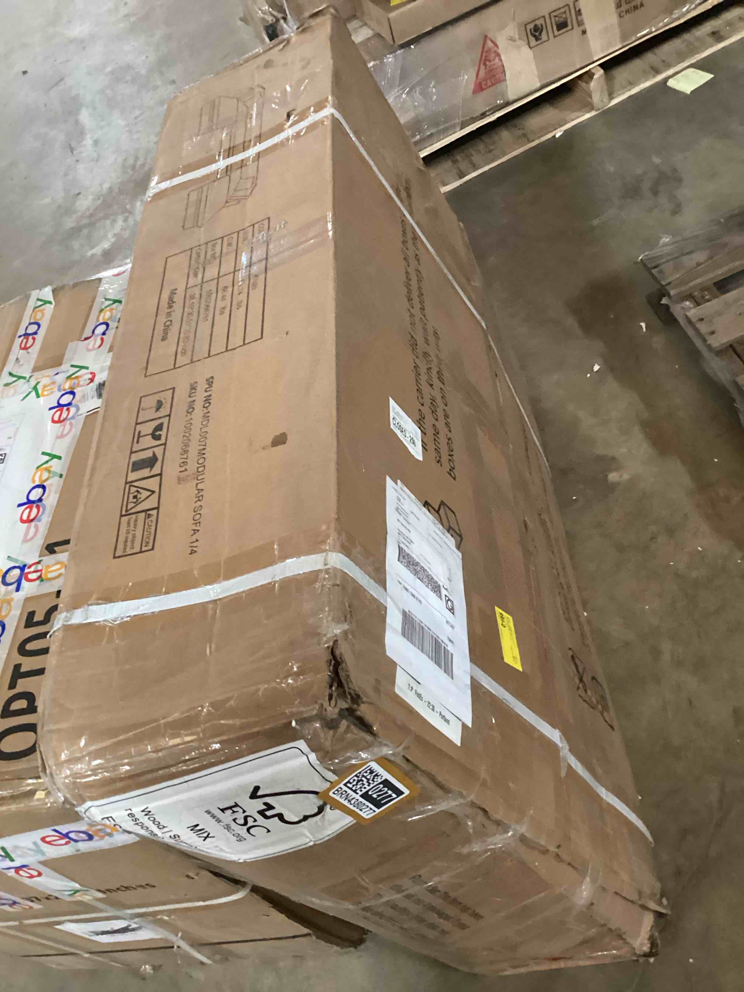 Condition photo showing Good Condition for heffington 37.4" wide rectangle standard ottoman