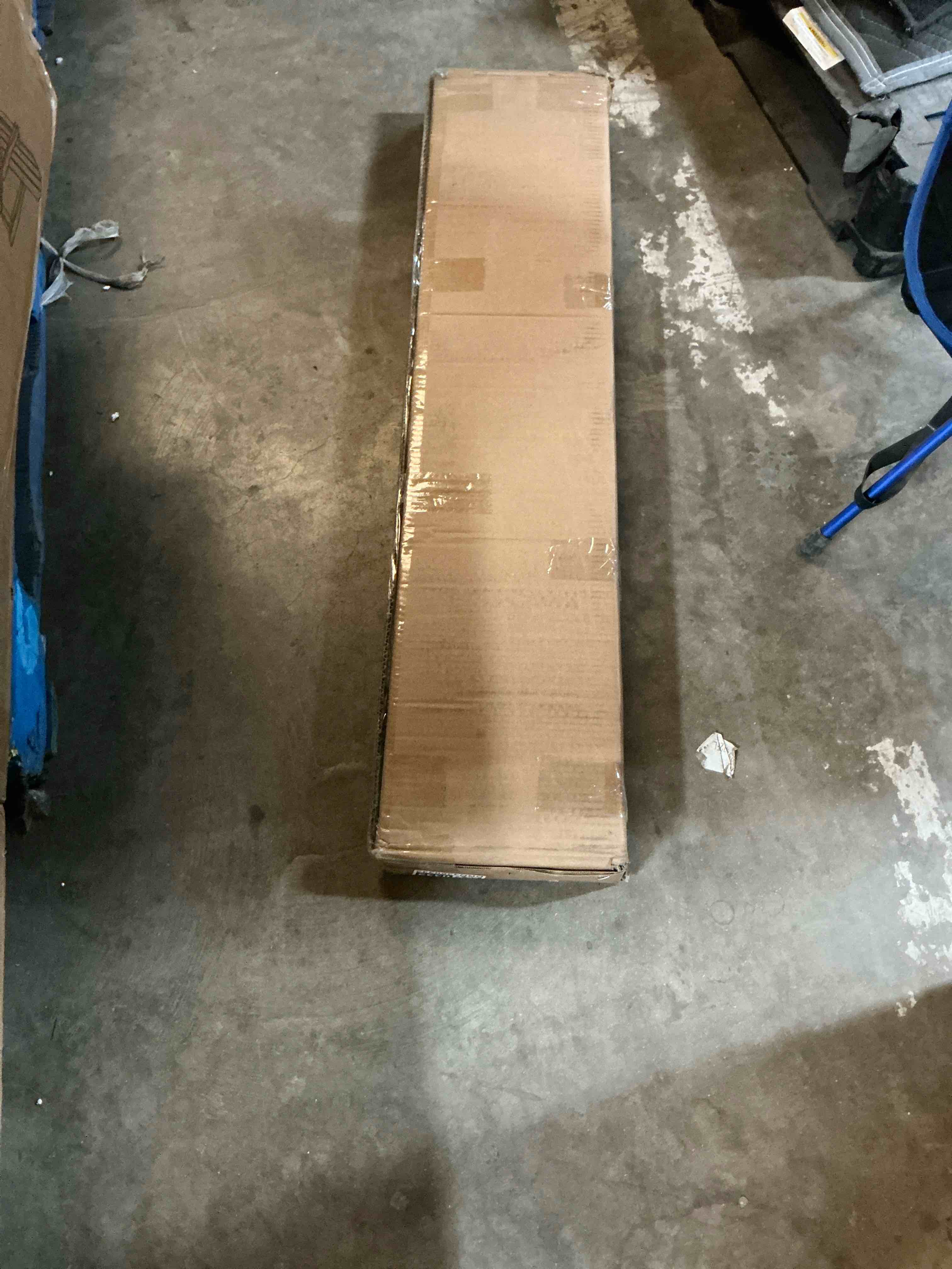 Condition photo showing Good Condition for u-shaped handrail for indoor stairs