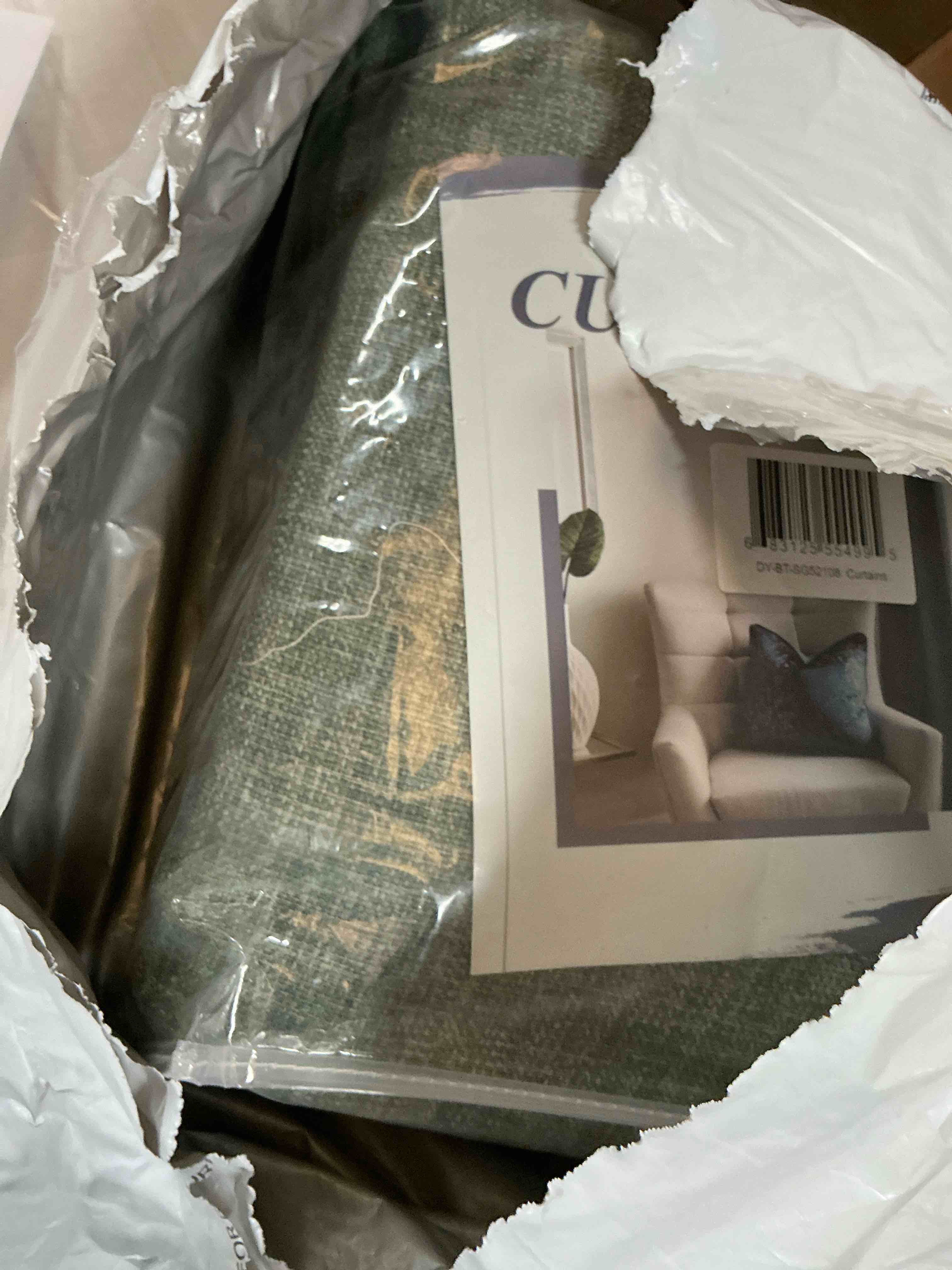 Condition photo showing Good Condition for canvas curtains