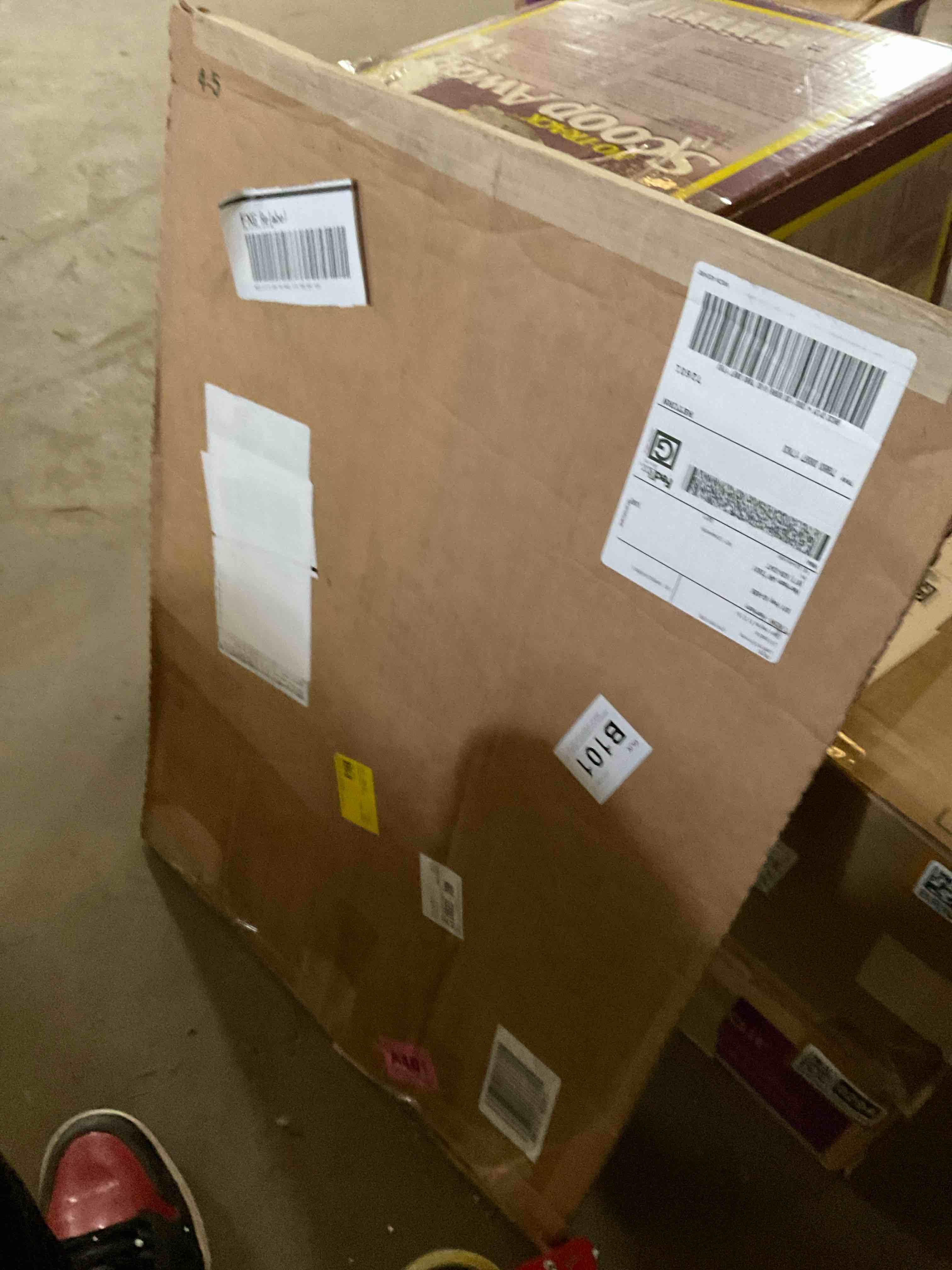 Condition photo showing Good Condition for marvel go-around accent