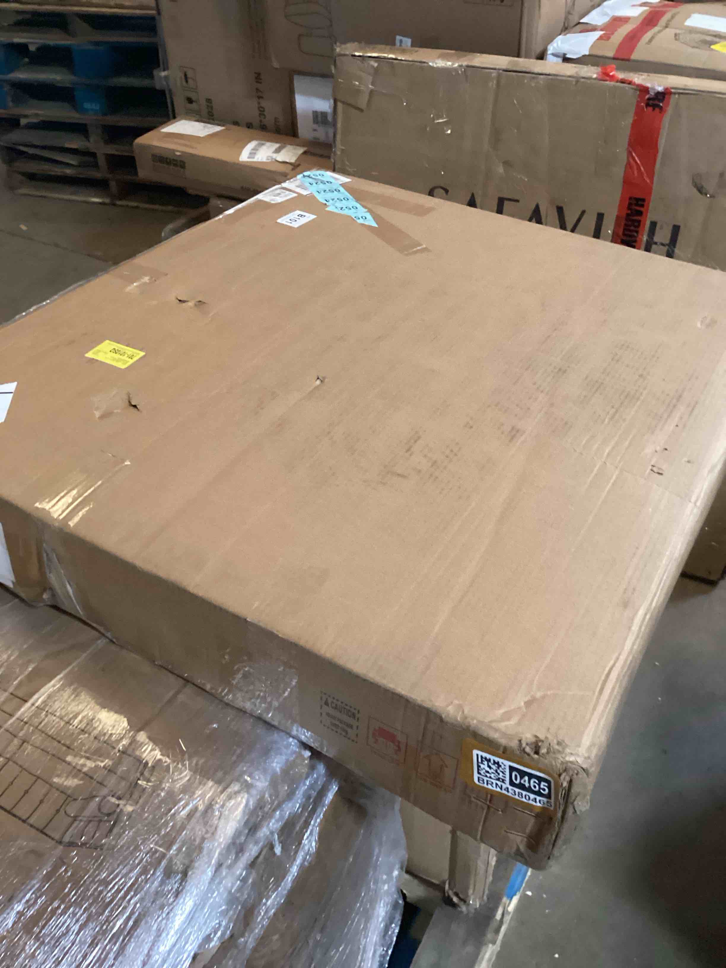 Condition photo showing Good Condition for 30" modern black free-standing single bathroom vanity