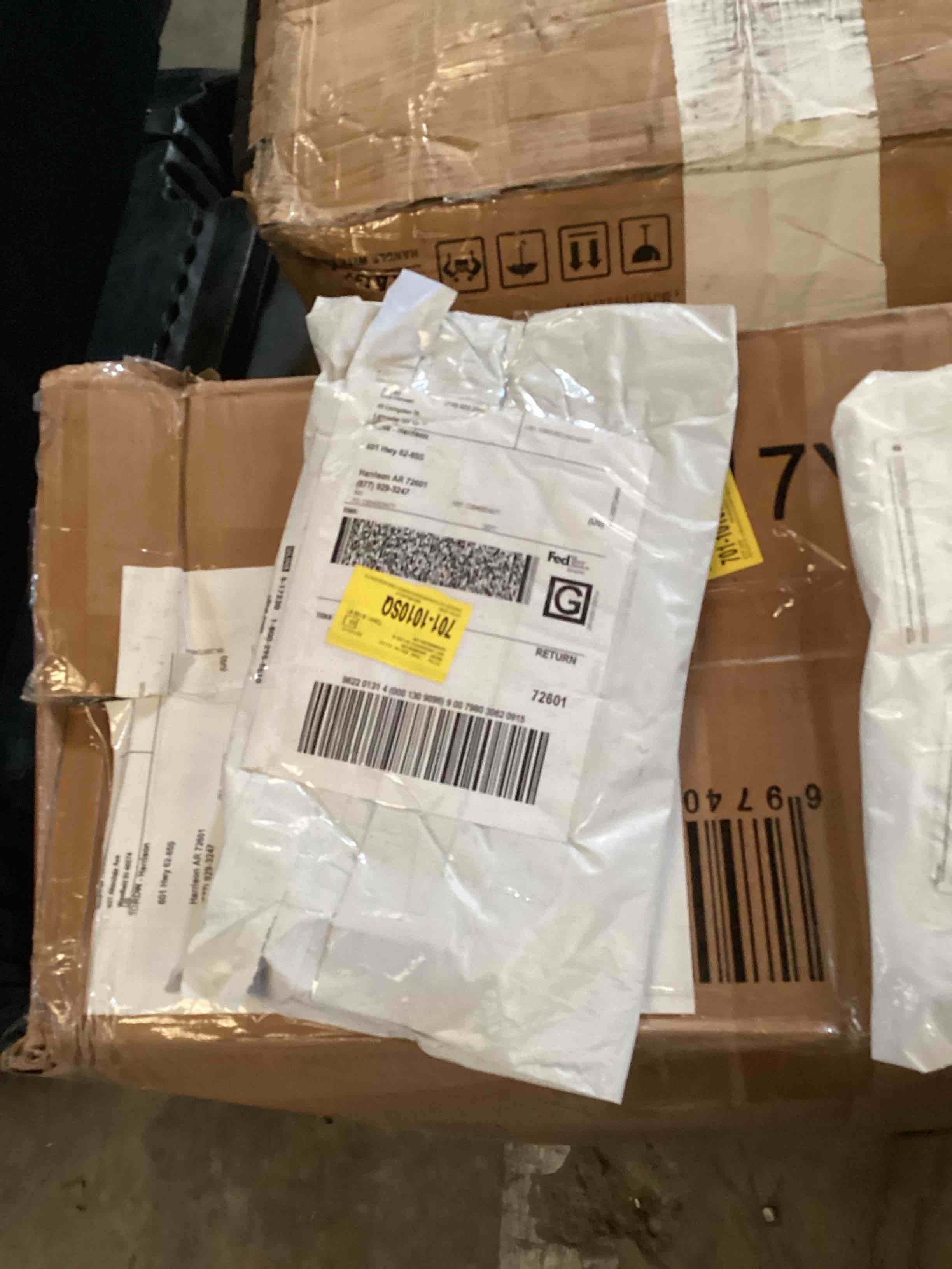 https://s3.amazonaws.com/lotting-images-prod/RustDustWanderlust/BRN4380516_1776800664980.jpeg