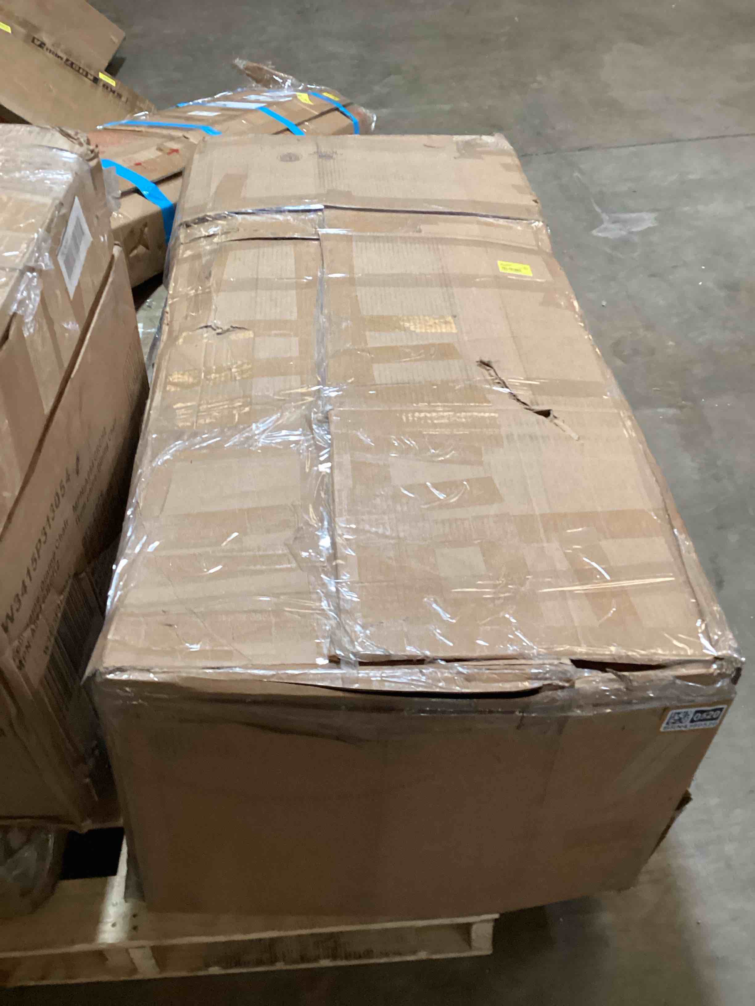 Condition photo showing Good Condition for black loveseat couch