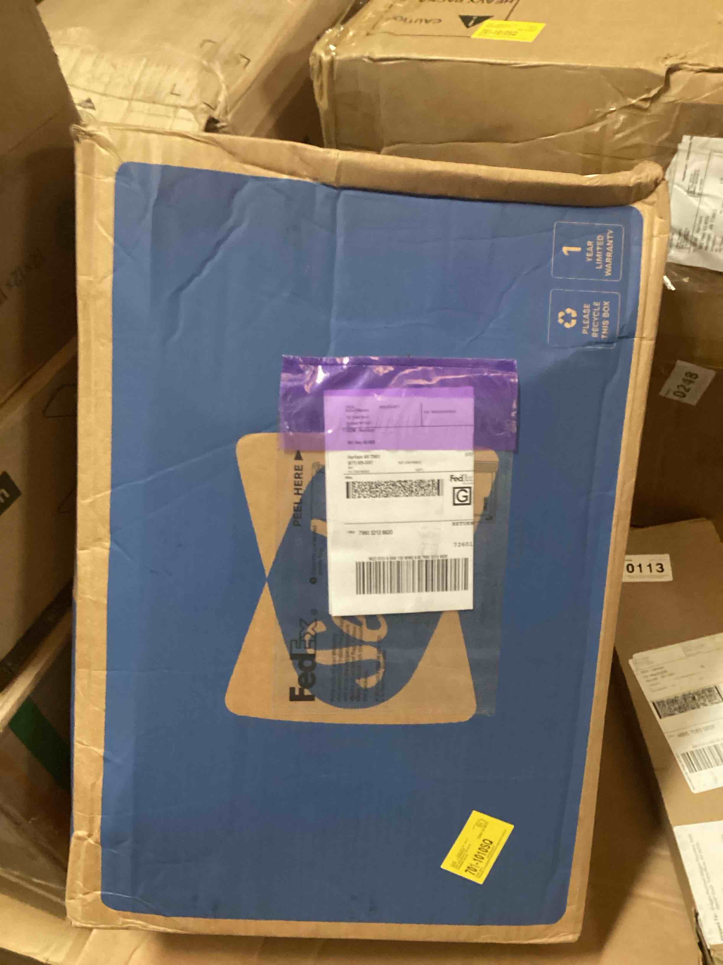 https://s3.amazonaws.com/lotting-images-prod/RustDustWanderlust/BRN4380584_1776806757067.jpeg