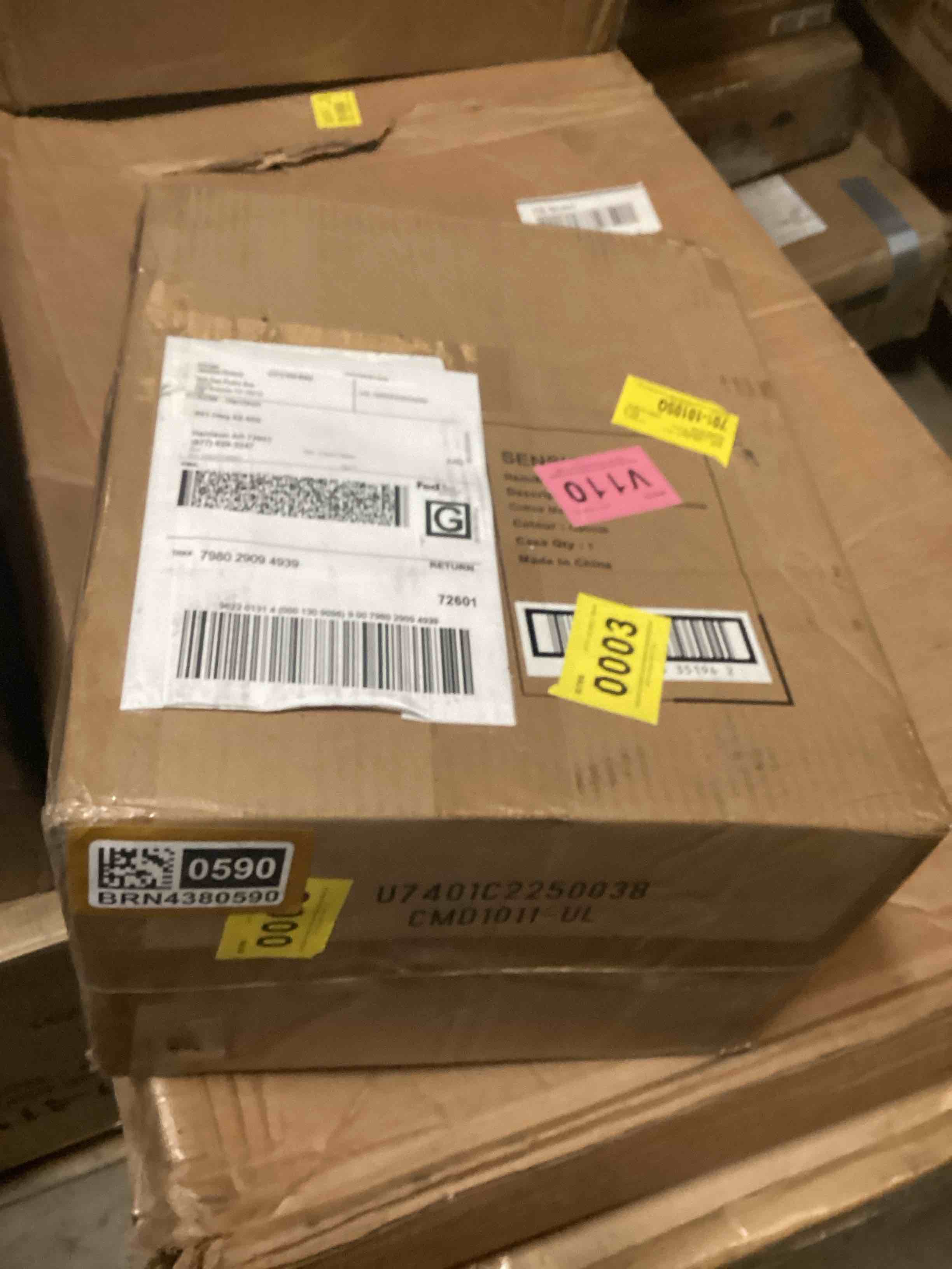 https://s3.amazonaws.com/lotting-images-prod/RustDustWanderlust/BRN4380590_1776807565638.jpeg