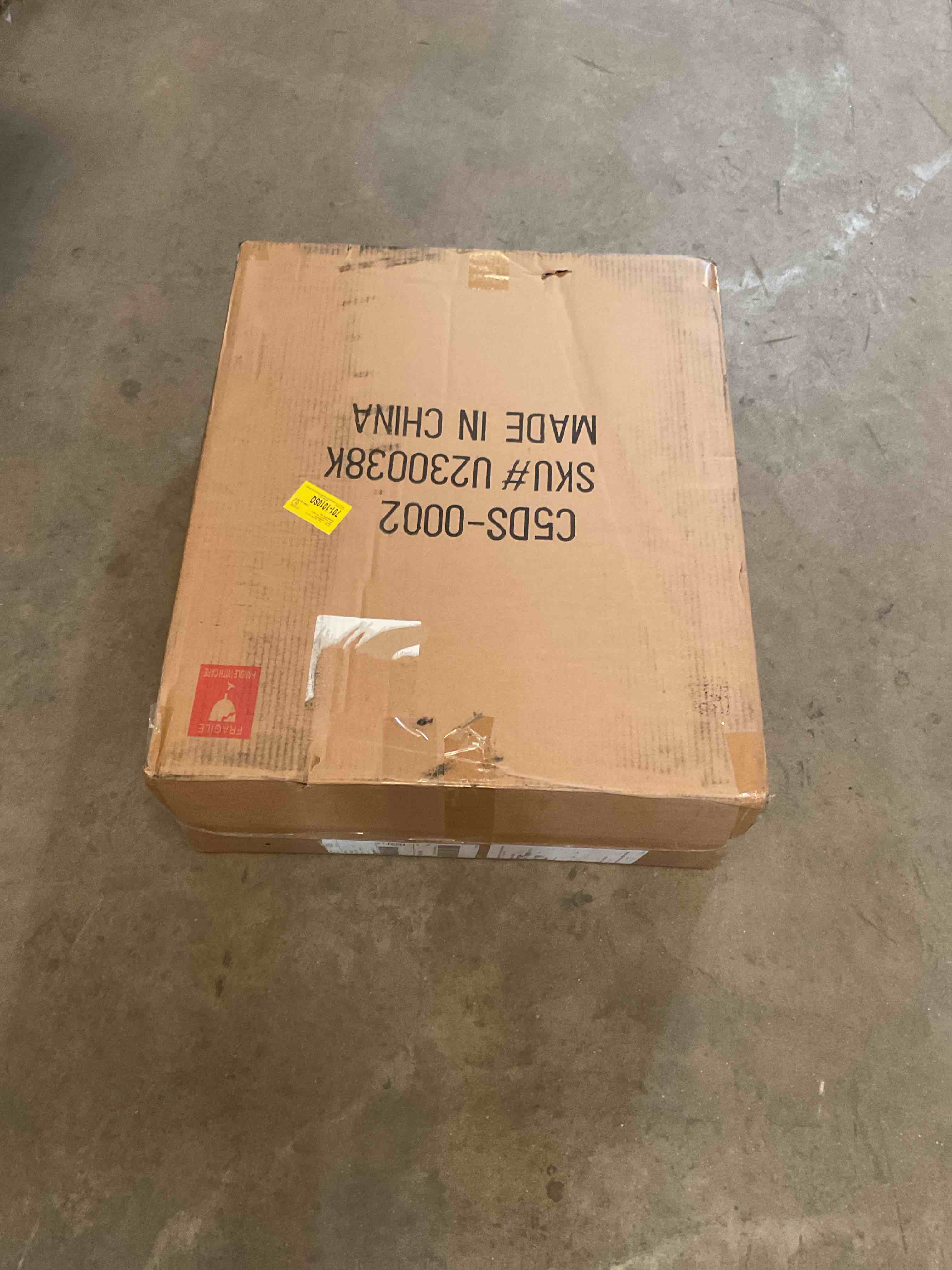 Condition photo showing Good Condition for wall storage cabinet