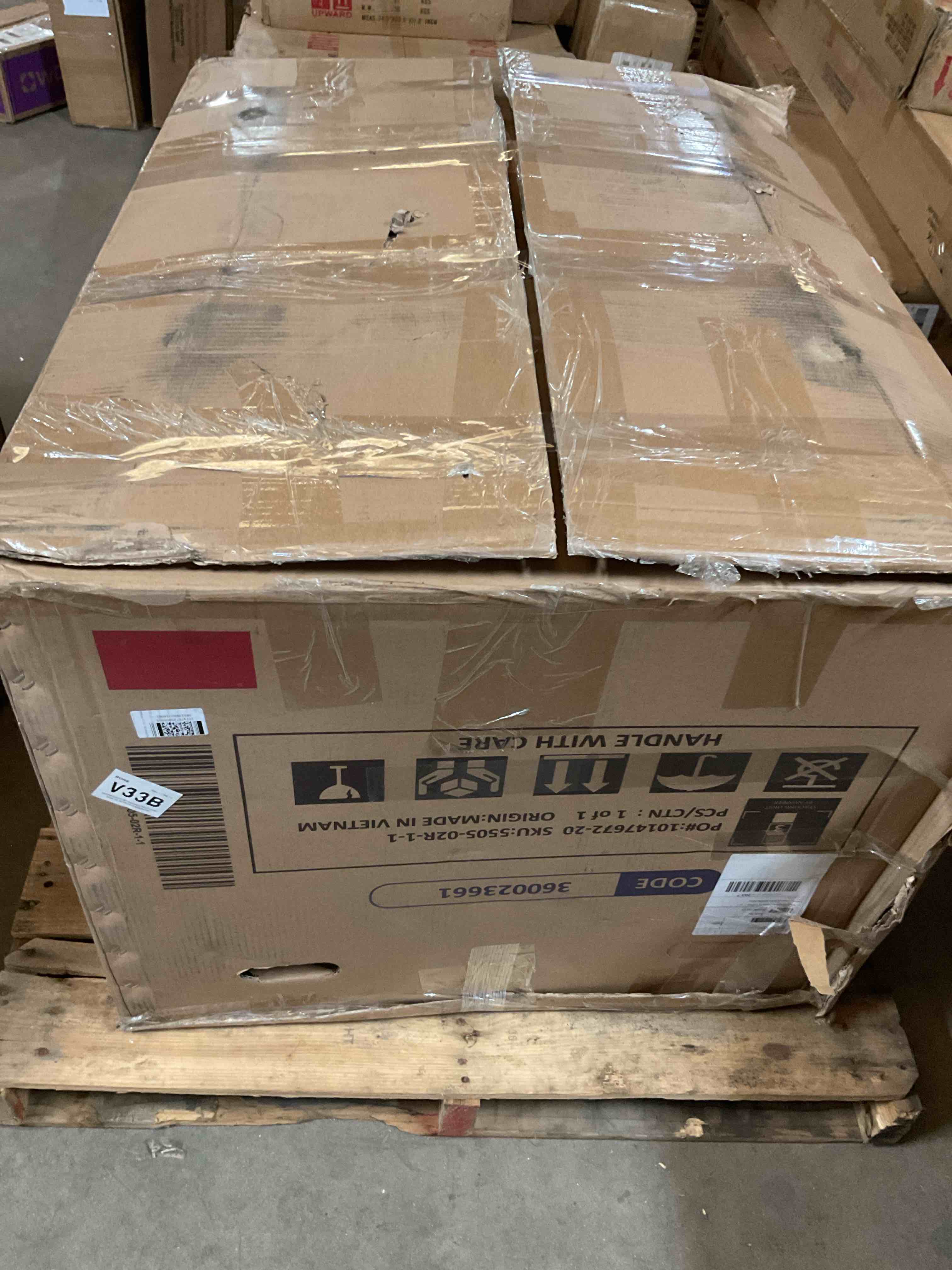 Condition photo showing Good Condition for oversized recliner