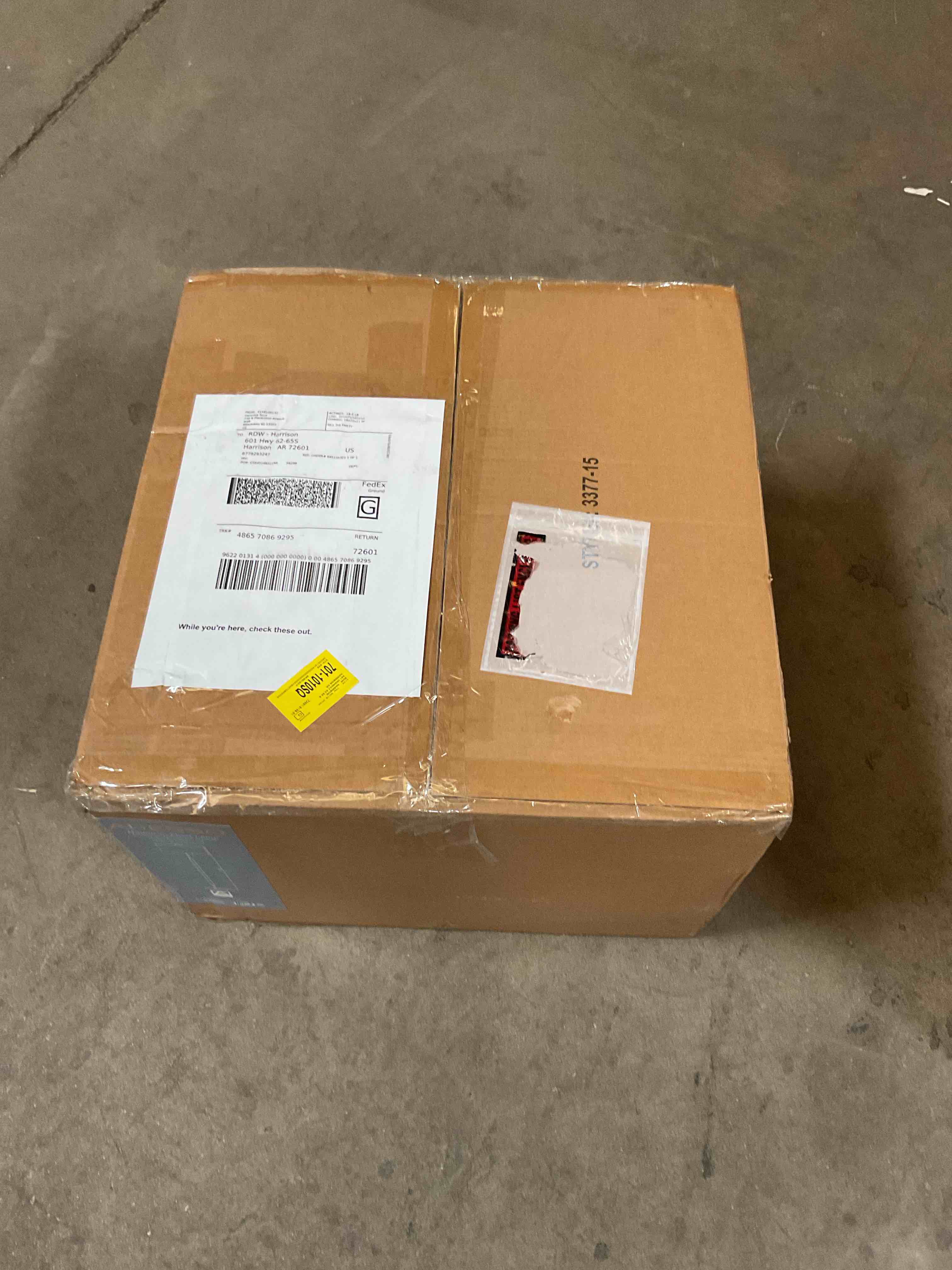 Condition photo showing Good Condition for hamilton floor lamp