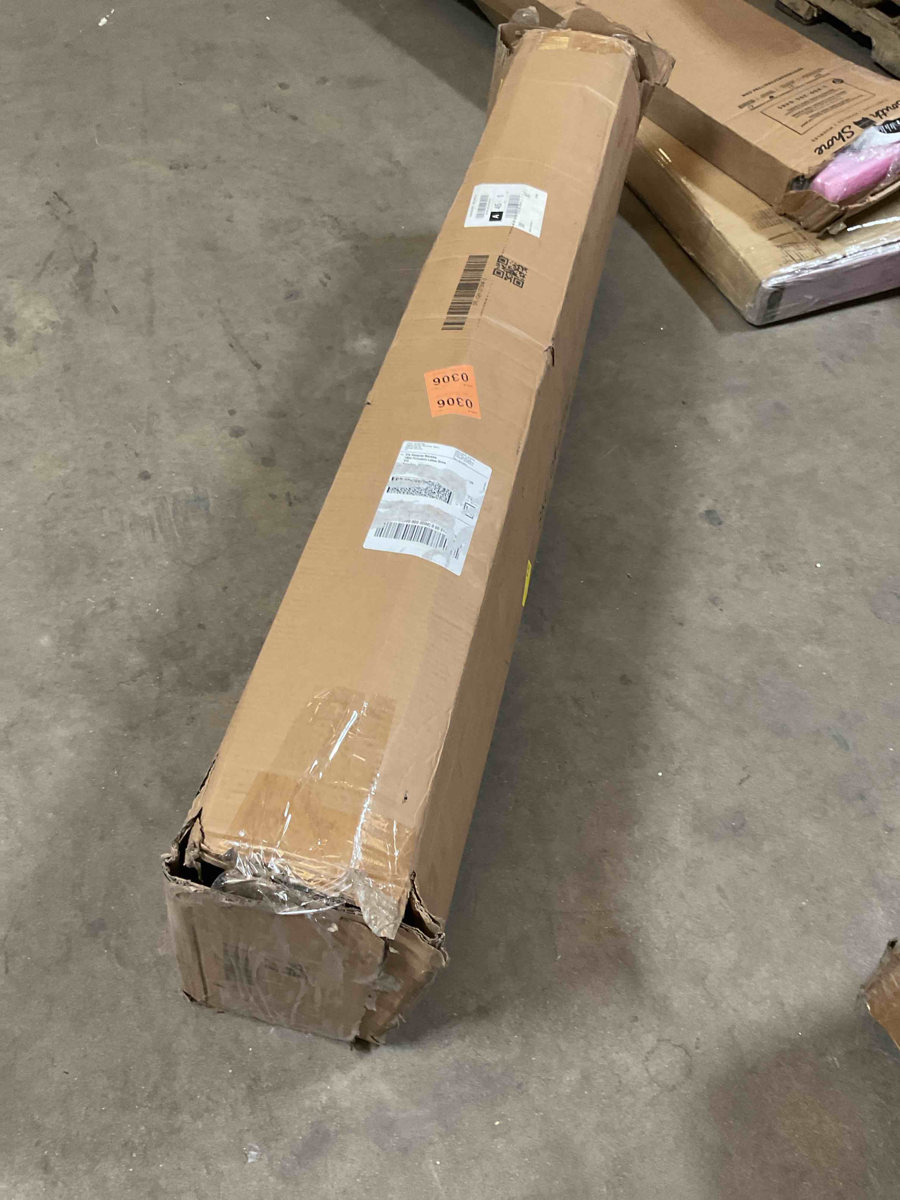 https://s3.amazonaws.com/lotting-images-prod/RustDustWanderlust/BRN4380697_1776890856422.jpeg