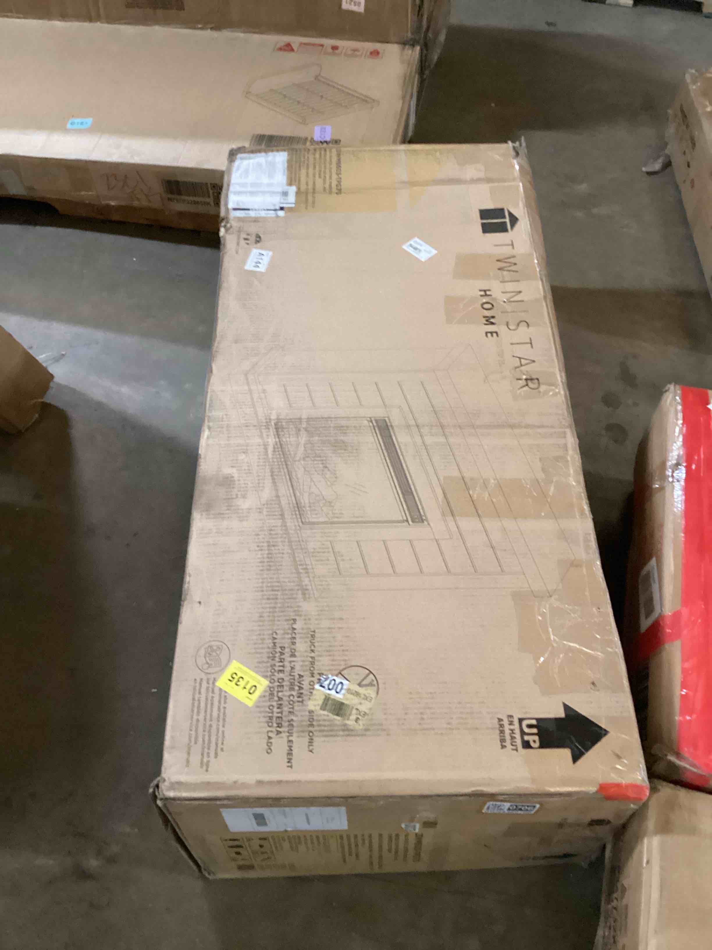 Condition photo showing Good Condition for alaya wall mounted electric fireplace