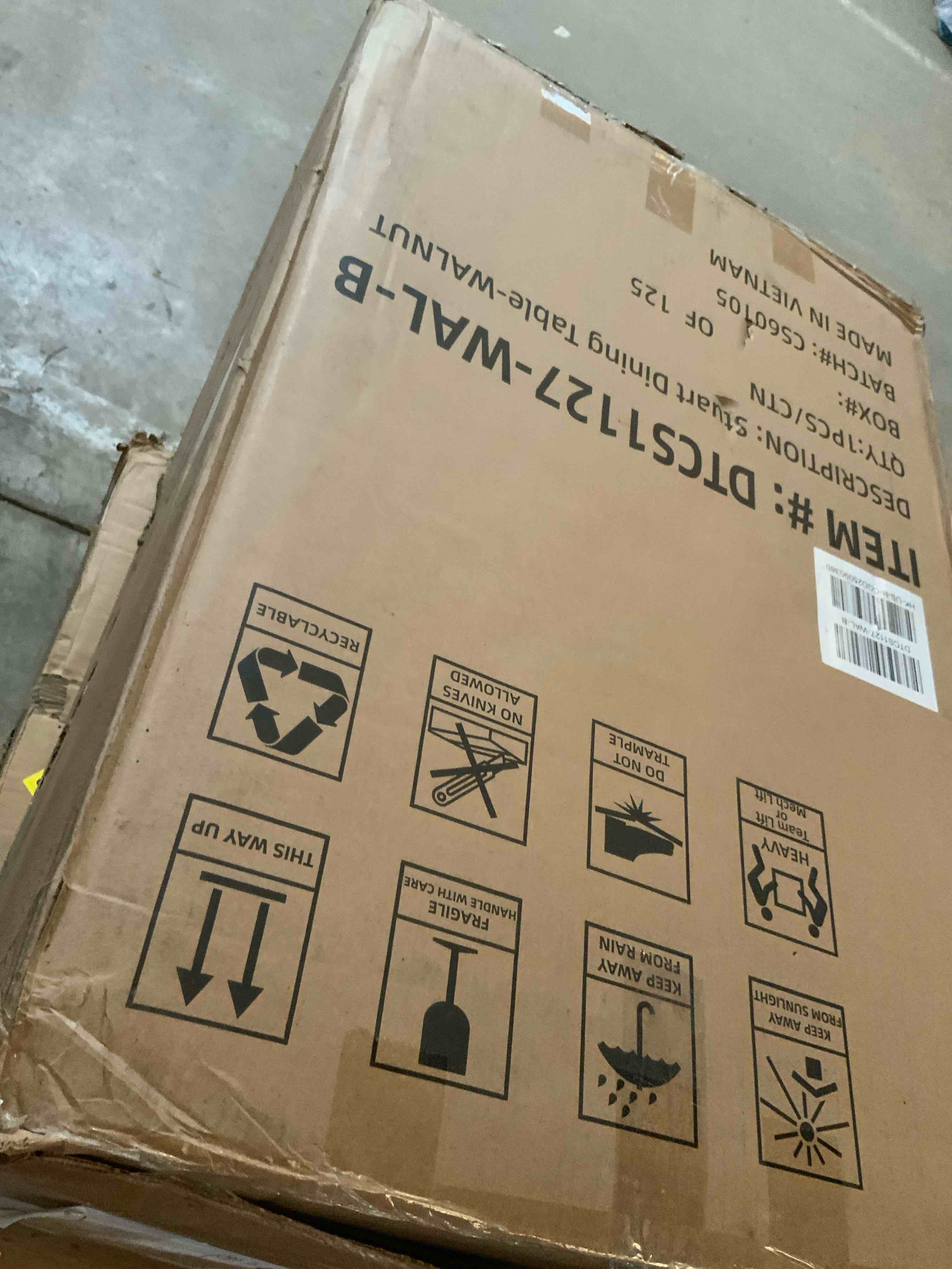 https://s3.amazonaws.com/lotting-images-prod/RustDustWanderlust/BRN4380709_1776962660464.jpeg
