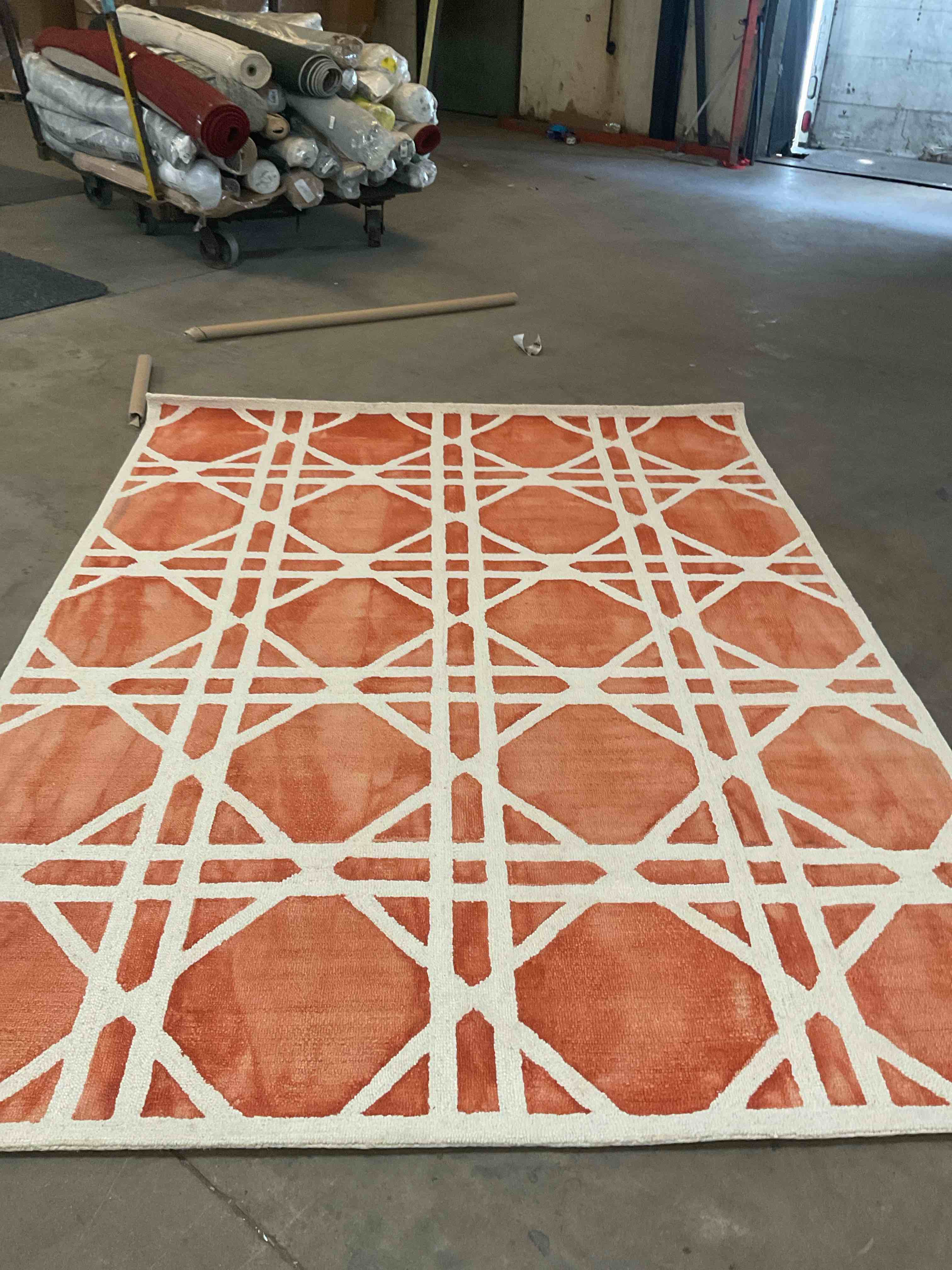 Condition photo showing Good Condition for safavieh dip dye collection 8' x 10' ivory/orange ddy721p handmade premium wool living room dining bedroom area rug