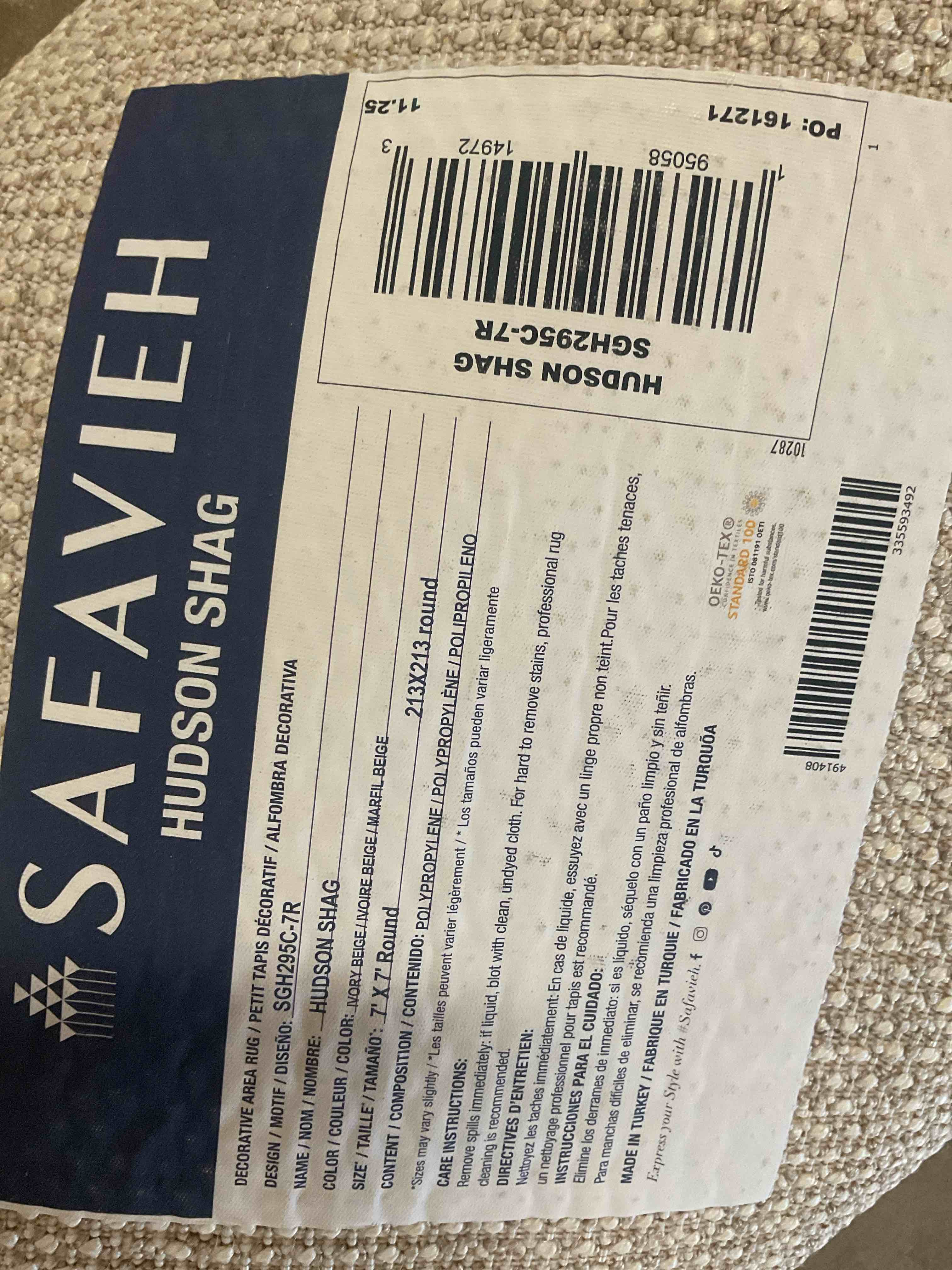 Condition photo showing Good Condition for jon-paul performance rug 7’x7’ round