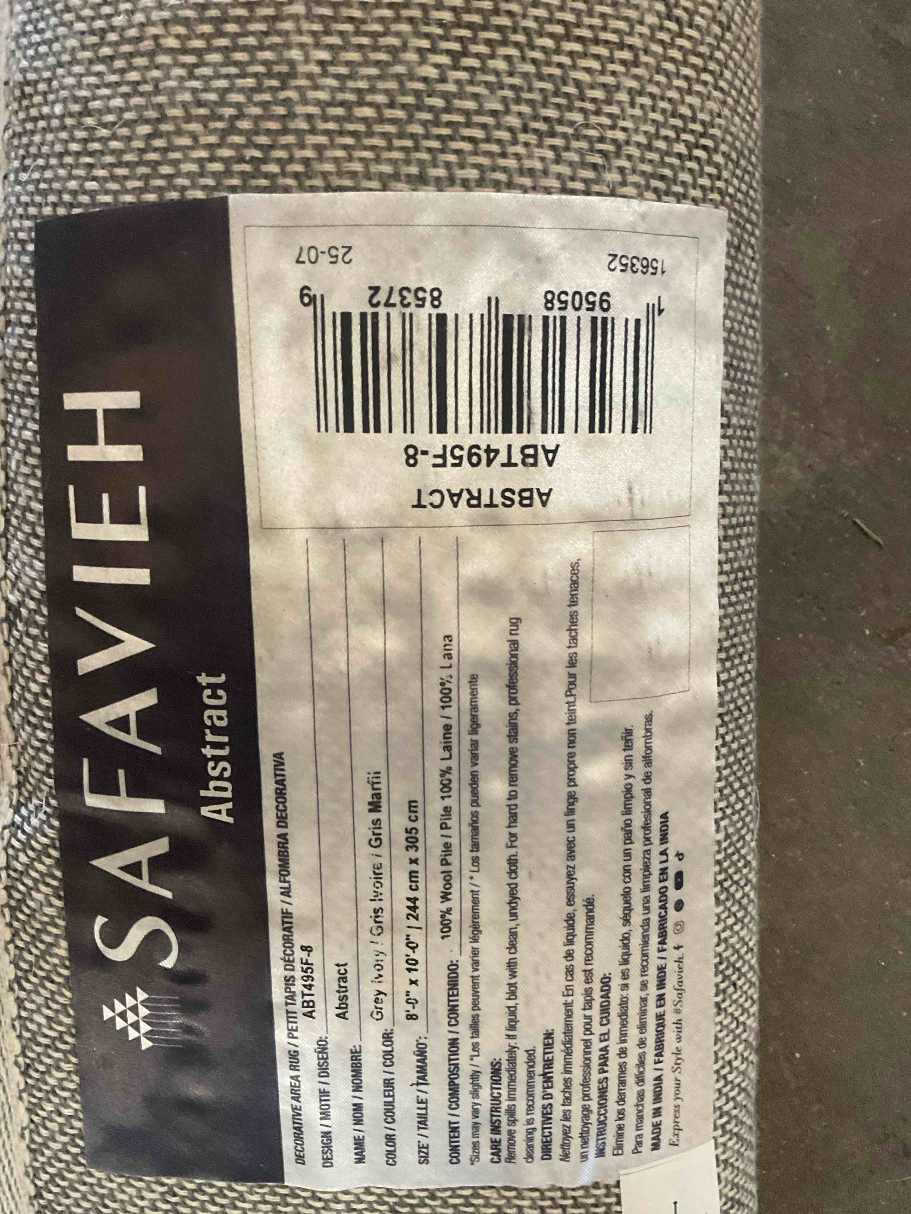 Condition photo showing Good Condition for evett area rug in gray/ivory 8’x10’