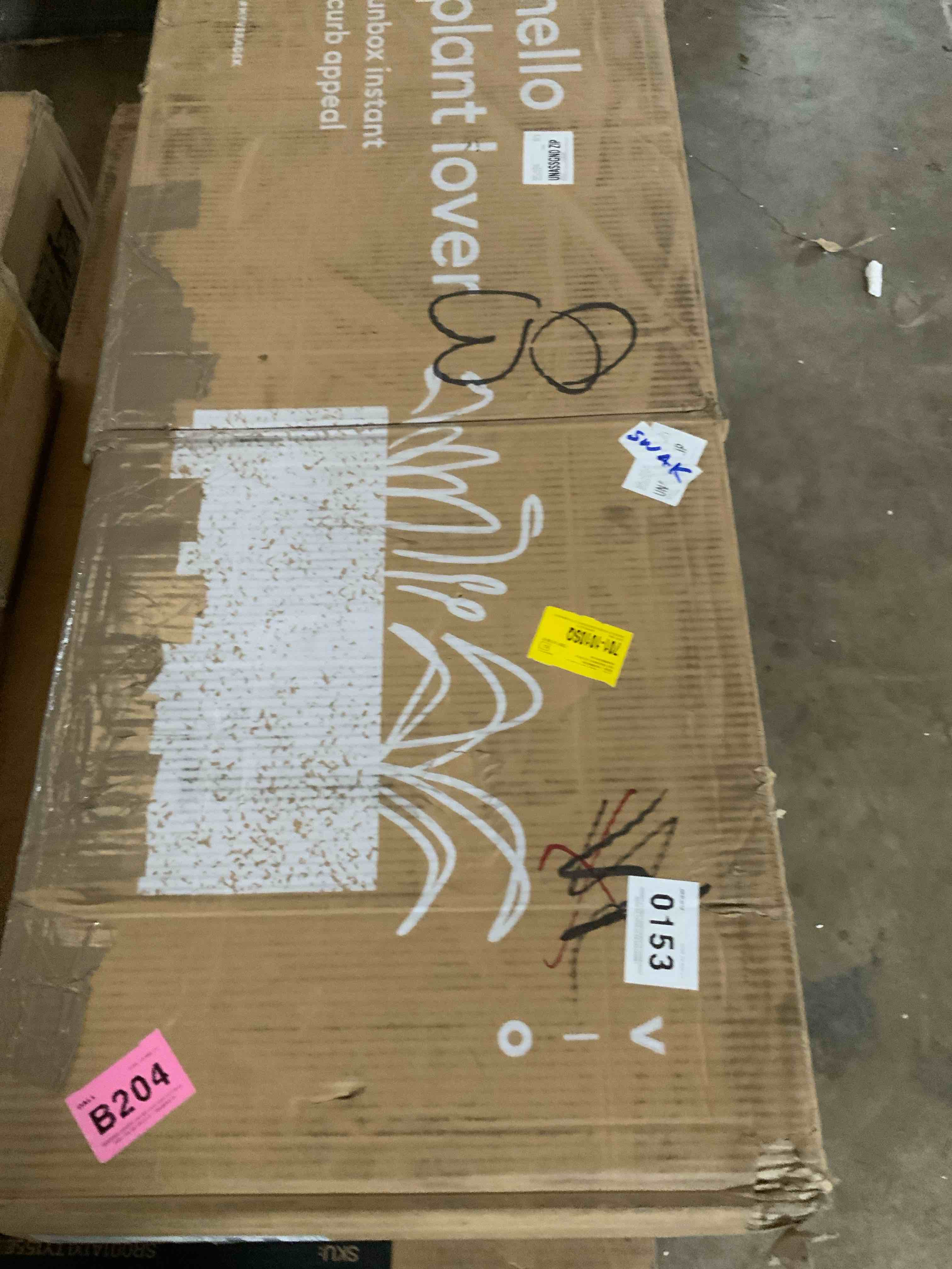 Condition photo showing Good Condition for corten steel series long box planter