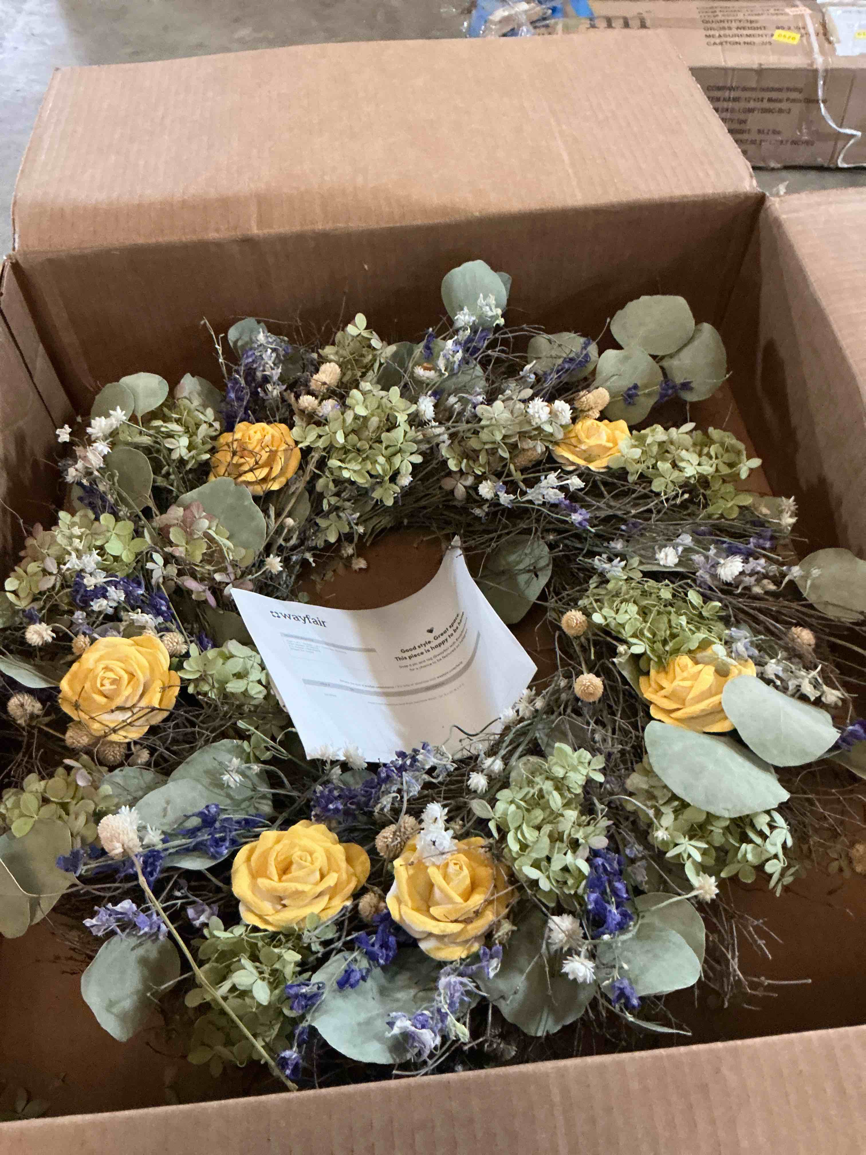 Condition photo showing Good Condition for august grove handcrafted dried mixed assortment wreath 