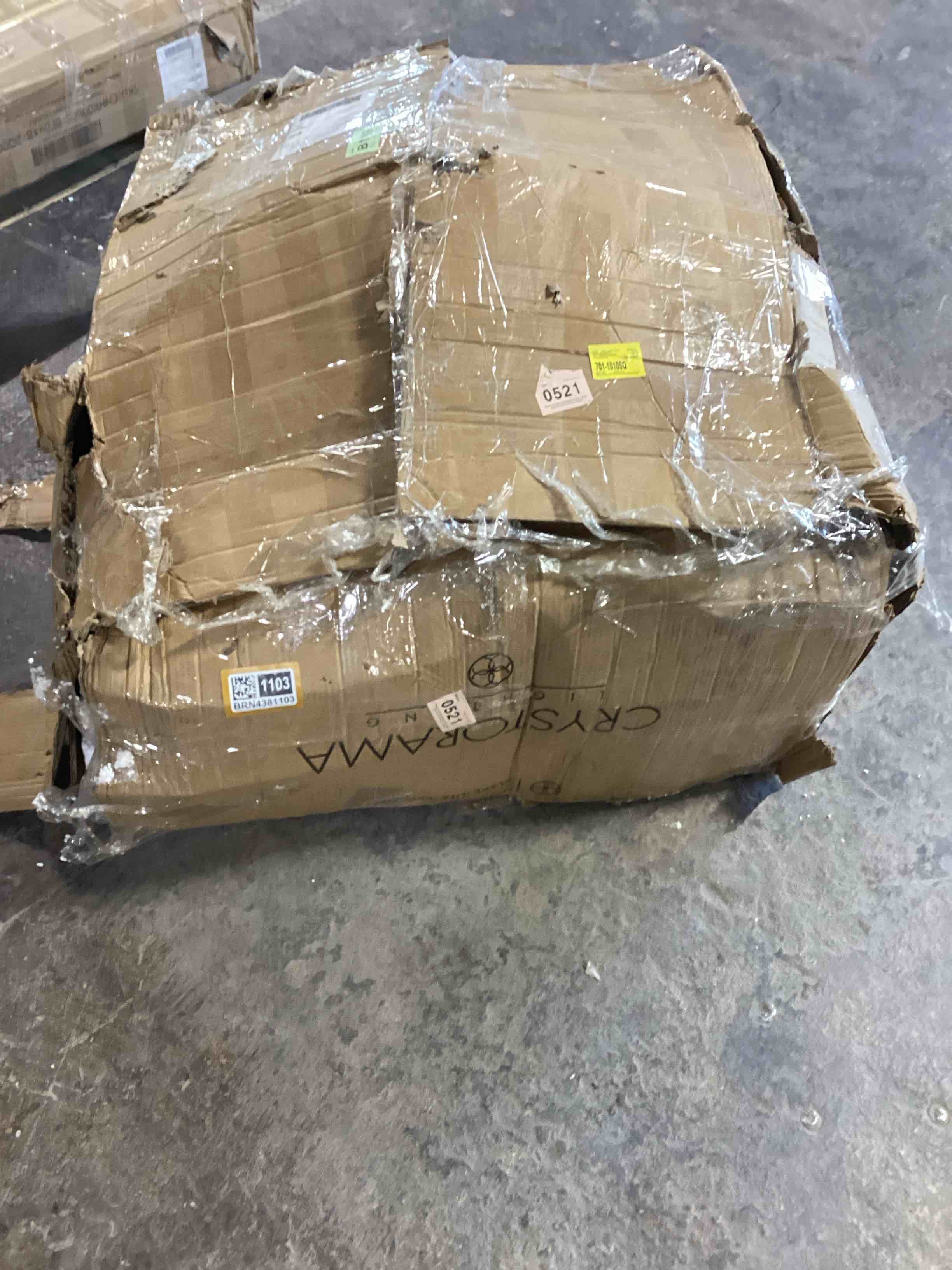 Condition photo showing Good Condition for clela tiered chandelier