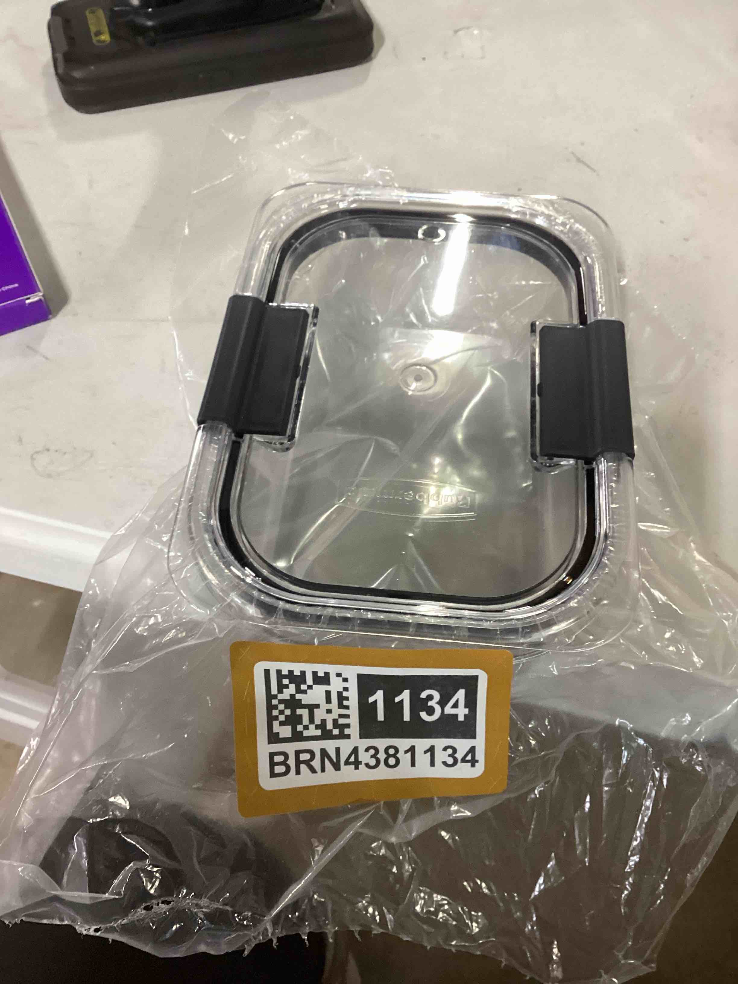 Rubbermaid air tight Tupperware container