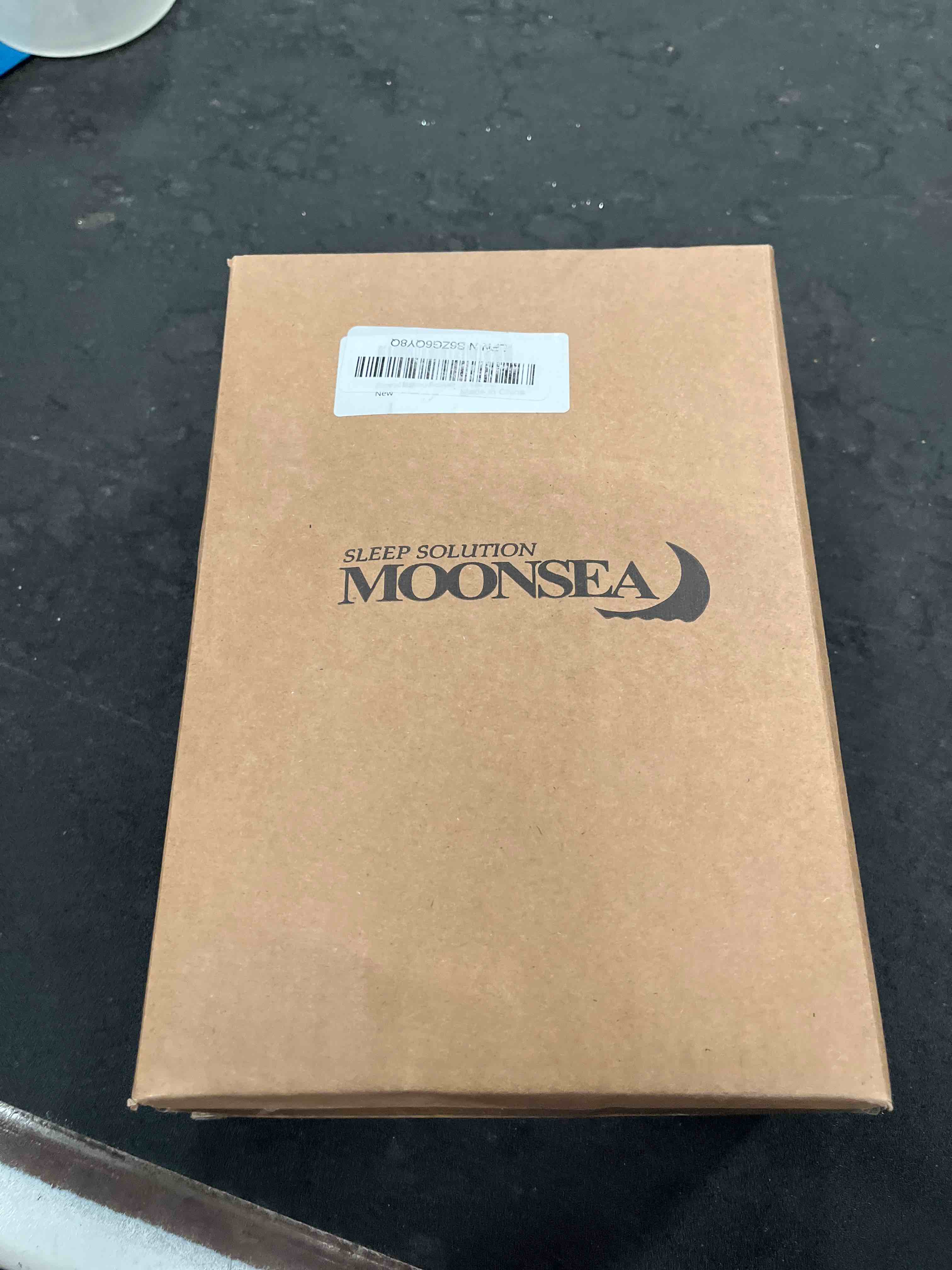 Condition photo showing Good Condition for moonsea queen mattress protector zippered (10/11/12/13/14 inchs), soft terry surface mattress encase