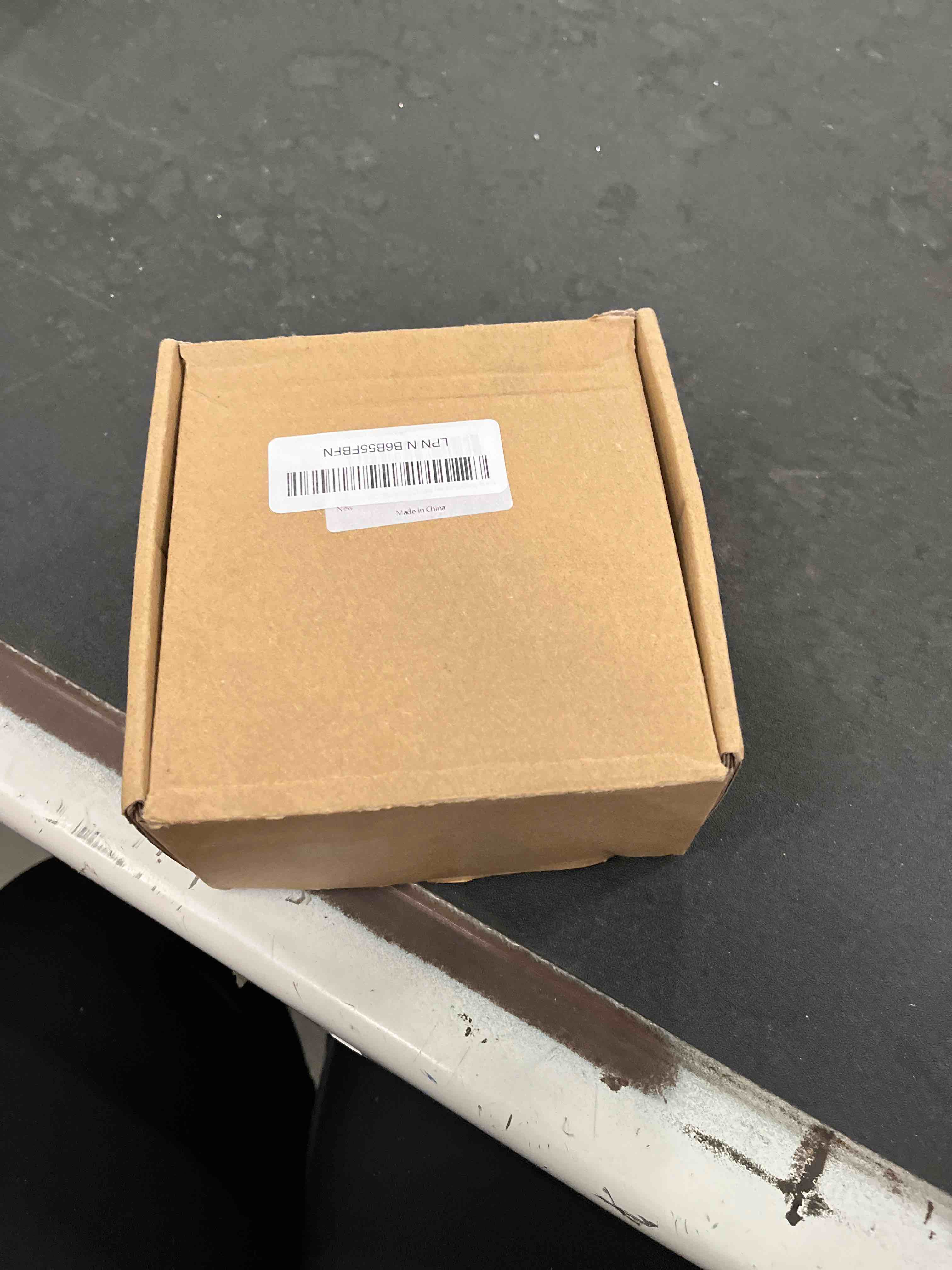 https://s3.amazonaws.com/lotting-images-prod/RustDustWanderlust/BRN4381350_1776096682675.jpeg
