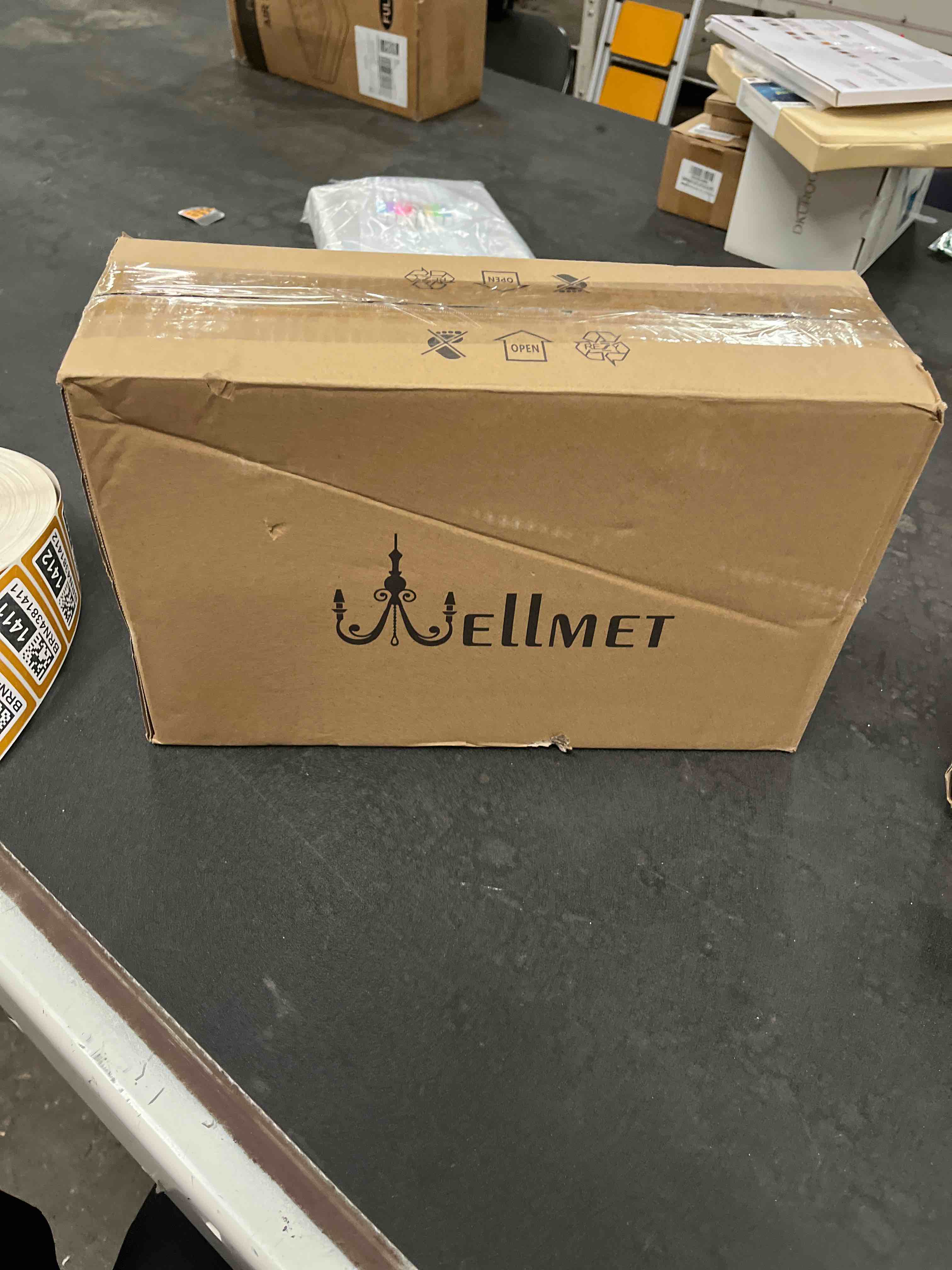 Condition photo showing Good Condition for wellmet small chandelier lamp shades brown set of 6, rustic style linen drum shades for wall lamp, h