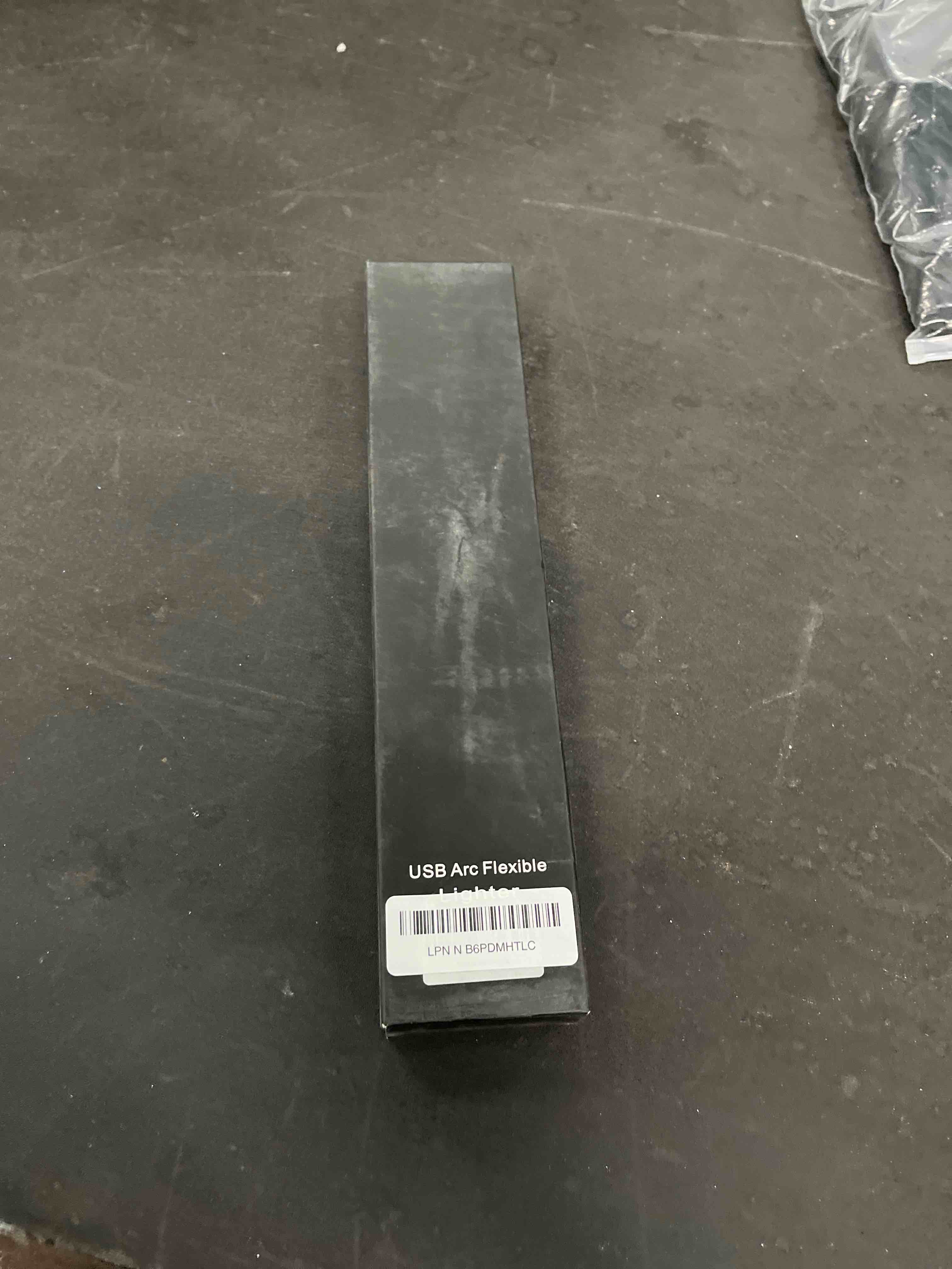 Condition photo showing Good Condition for long lighter, retractable electric lighters, lgnition port can be rotated 360°, rechargeable via usb, lighters suitable for lighting candles, barbecues, fireplaces, fire pits, etc silver