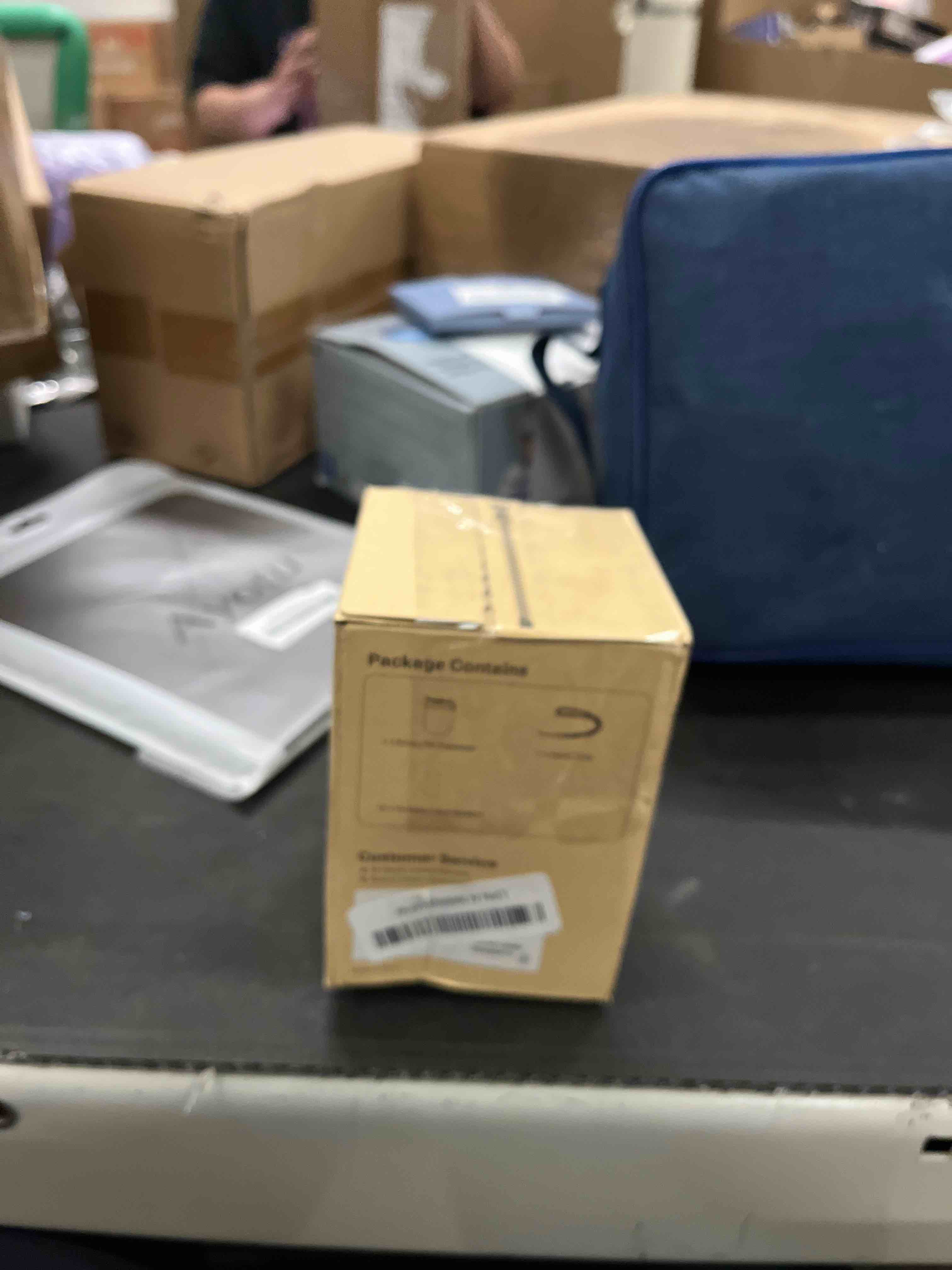 https://s3.amazonaws.com/lotting-images-prod/RustDustWanderlust/BRN4381532_1776106322793.jpeg