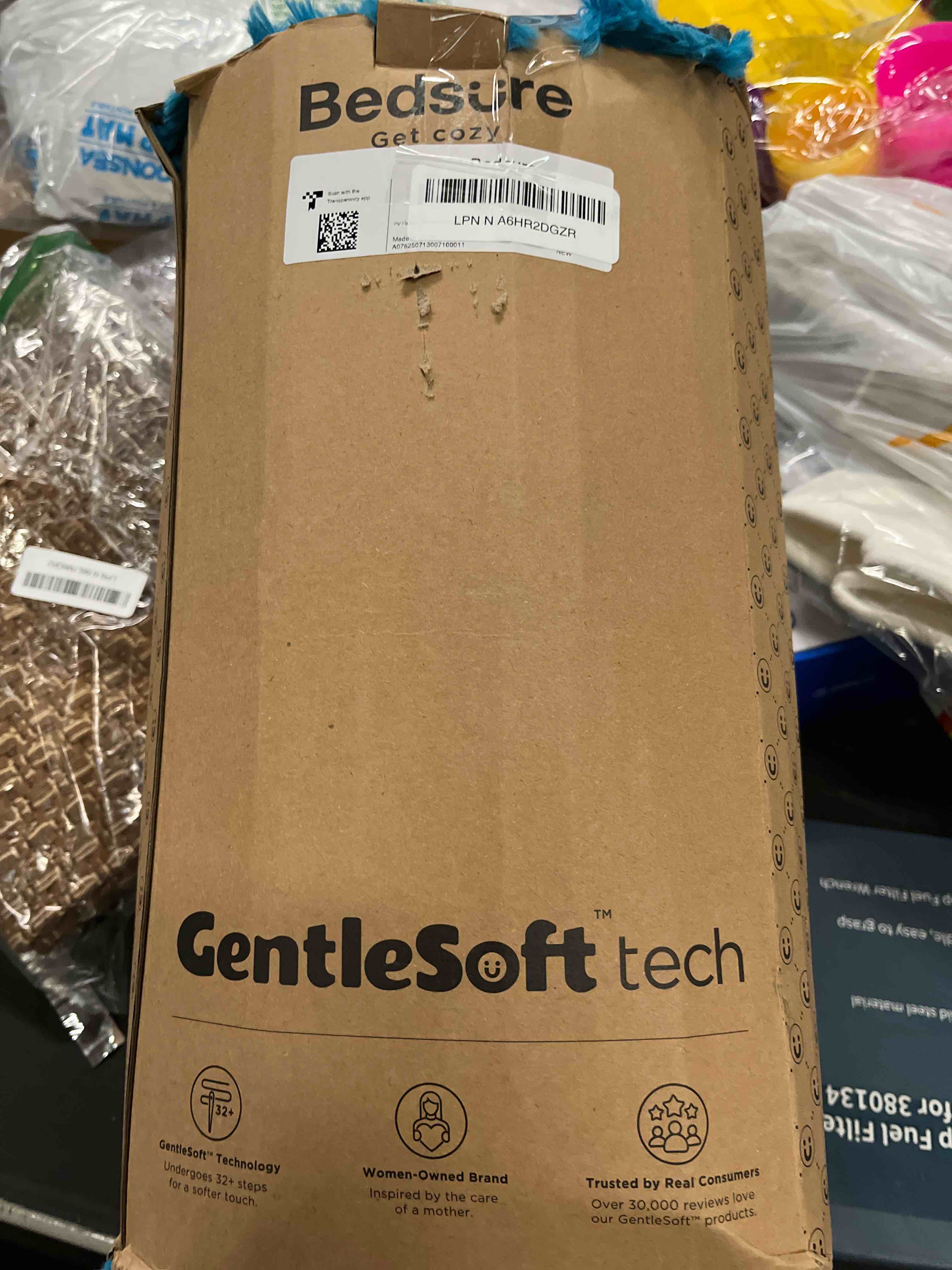 https://s3.amazonaws.com/lotting-images-prod/RustDustWanderlust/BRN4381673_1776170321397.jpeg