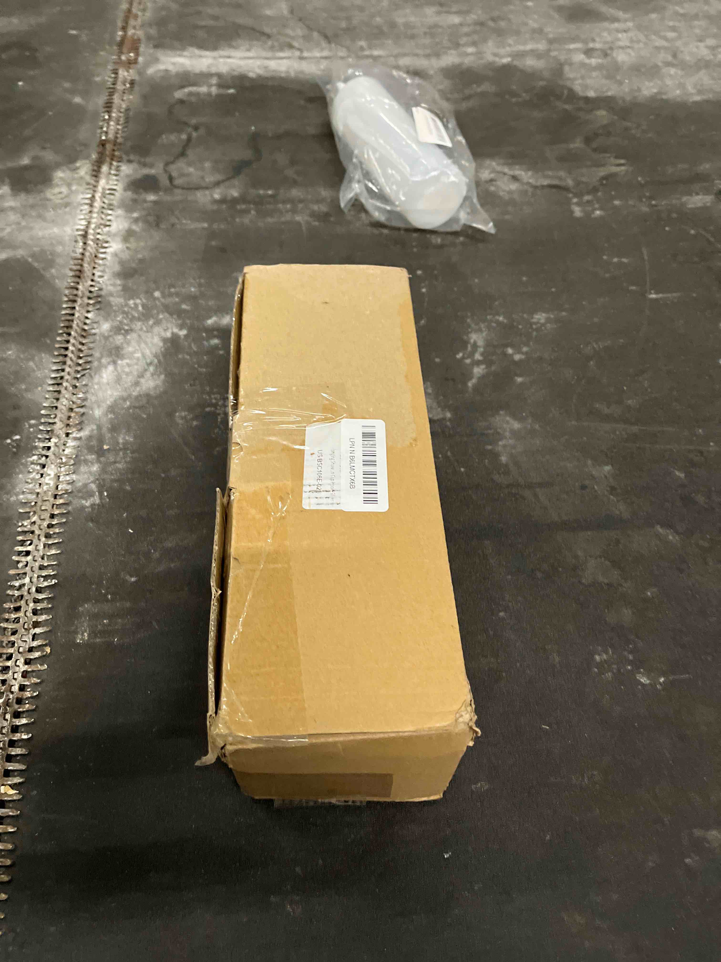 https://s3.amazonaws.com/lotting-images-prod/RustDustWanderlust/BRN4382027_1776170766223.jpeg