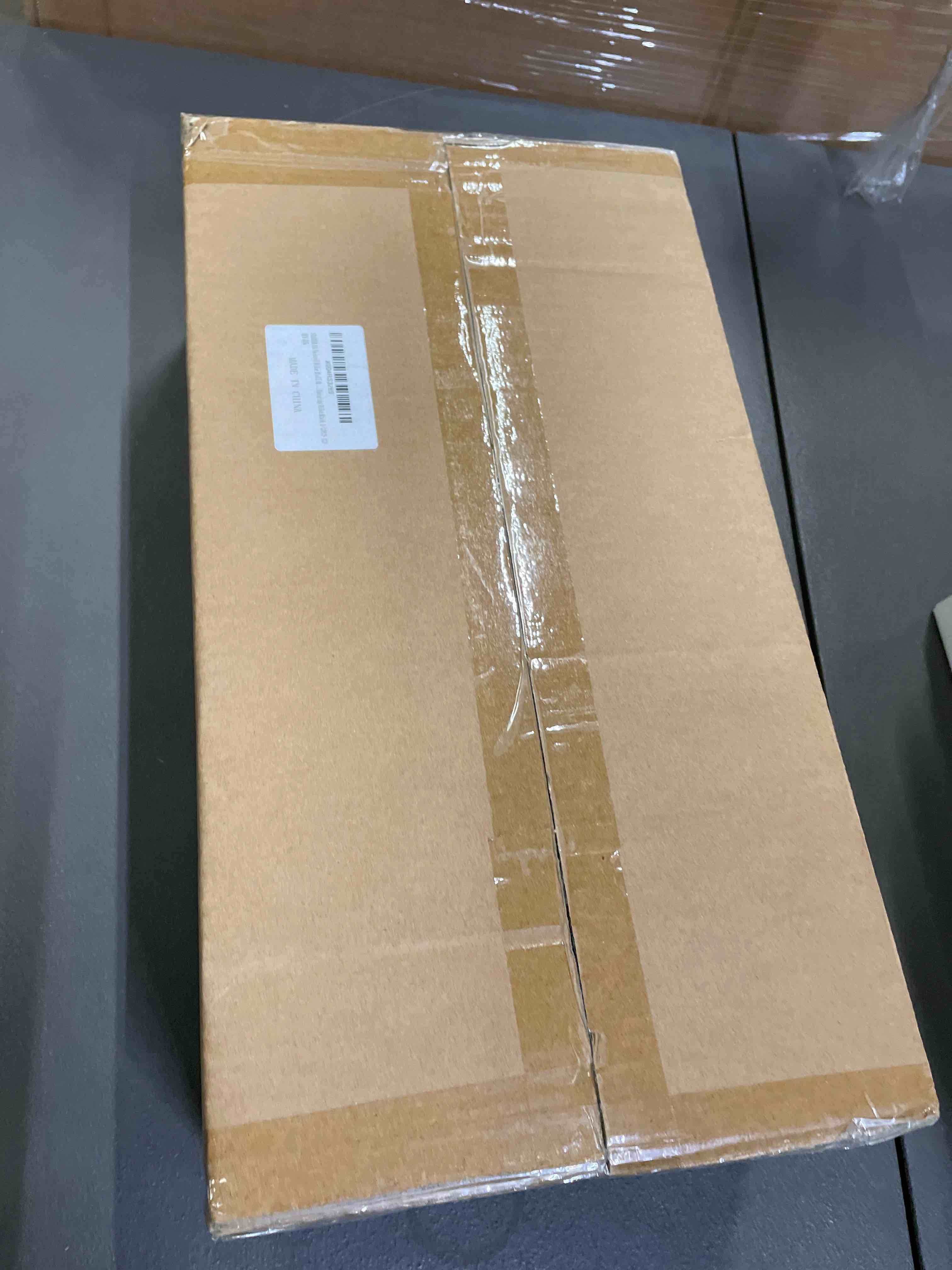 https://s3.amazonaws.com/lotting-images-prod/RustDustWanderlust/BRN4980619_1778002701742.jpeg