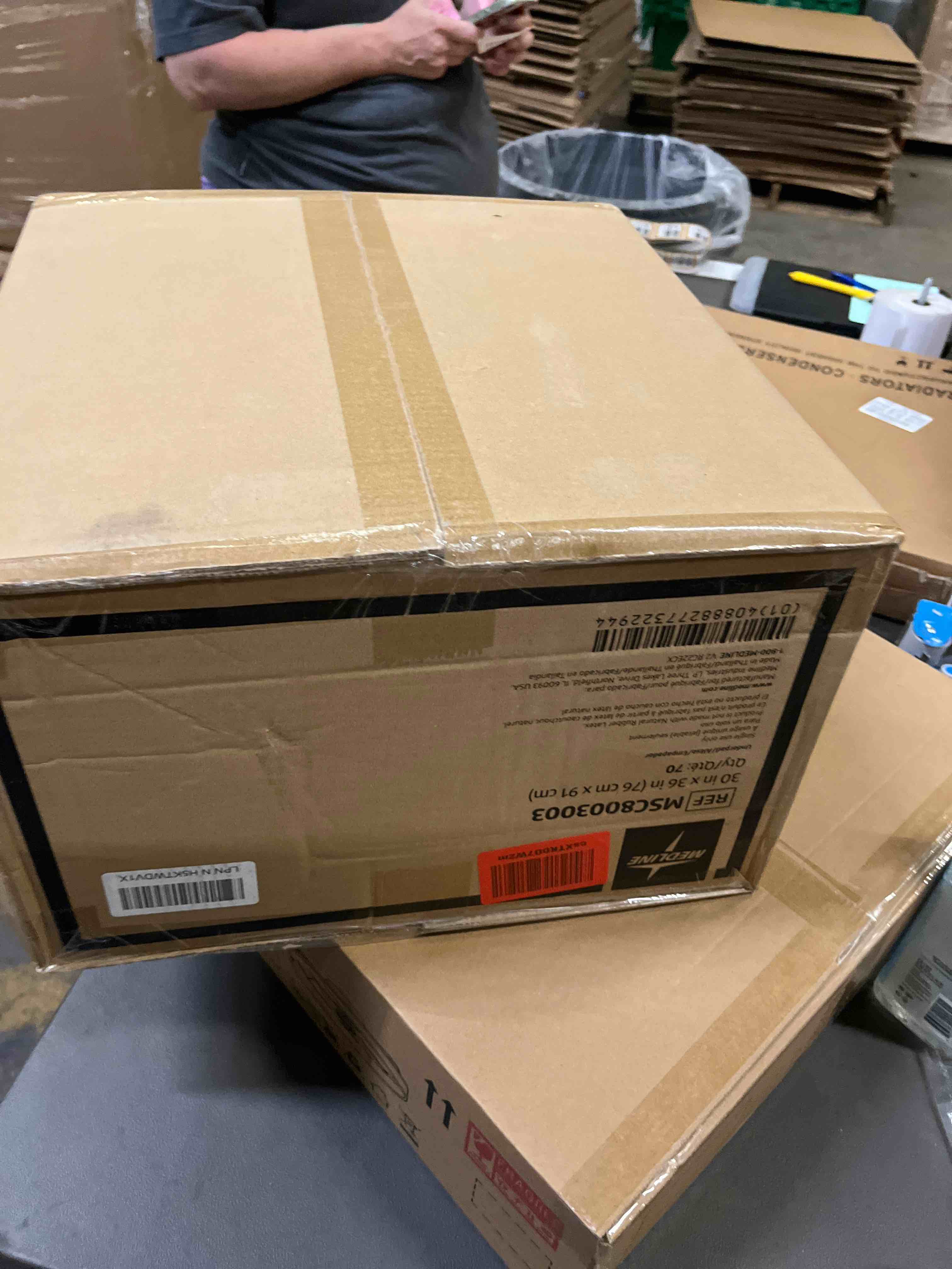 https://s3.amazonaws.com/lotting-images-prod/RustDustWanderlust/BRN4980668_1778005387396.jpeg