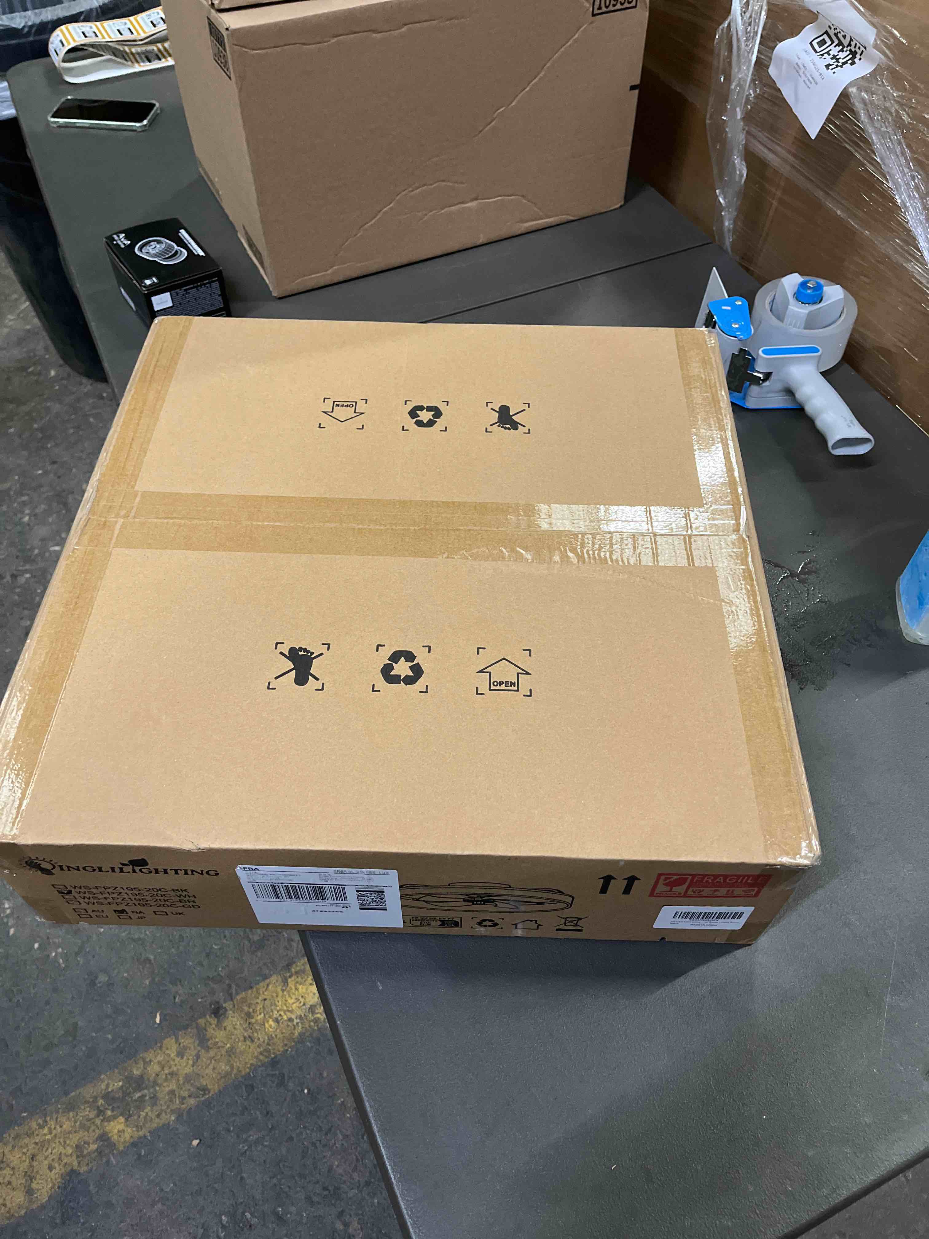 https://s3.amazonaws.com/lotting-images-prod/RustDustWanderlust/BRN4980670_1778005514713.jpeg