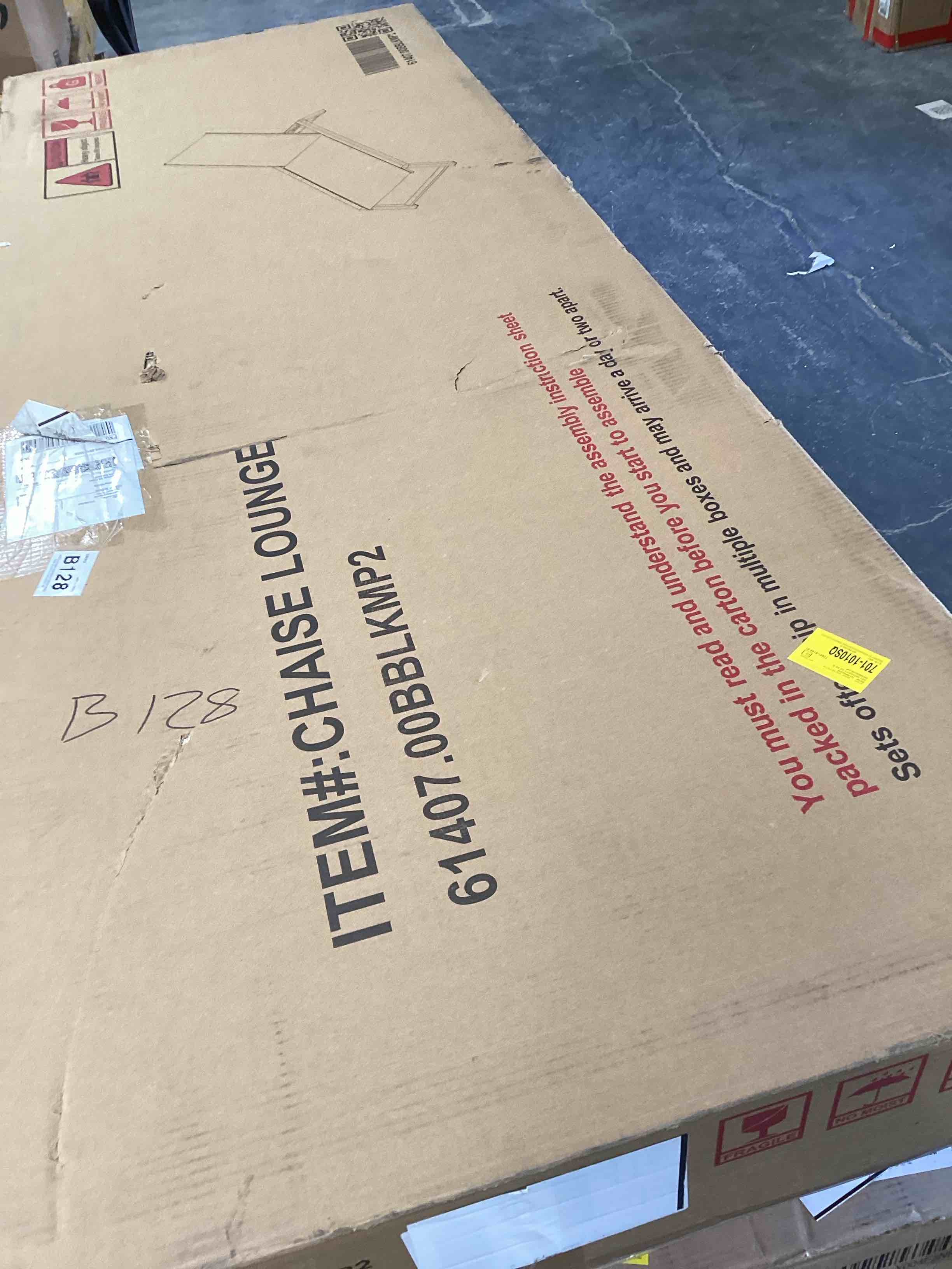 Condition photo showing Good Condition for chaise lounge
