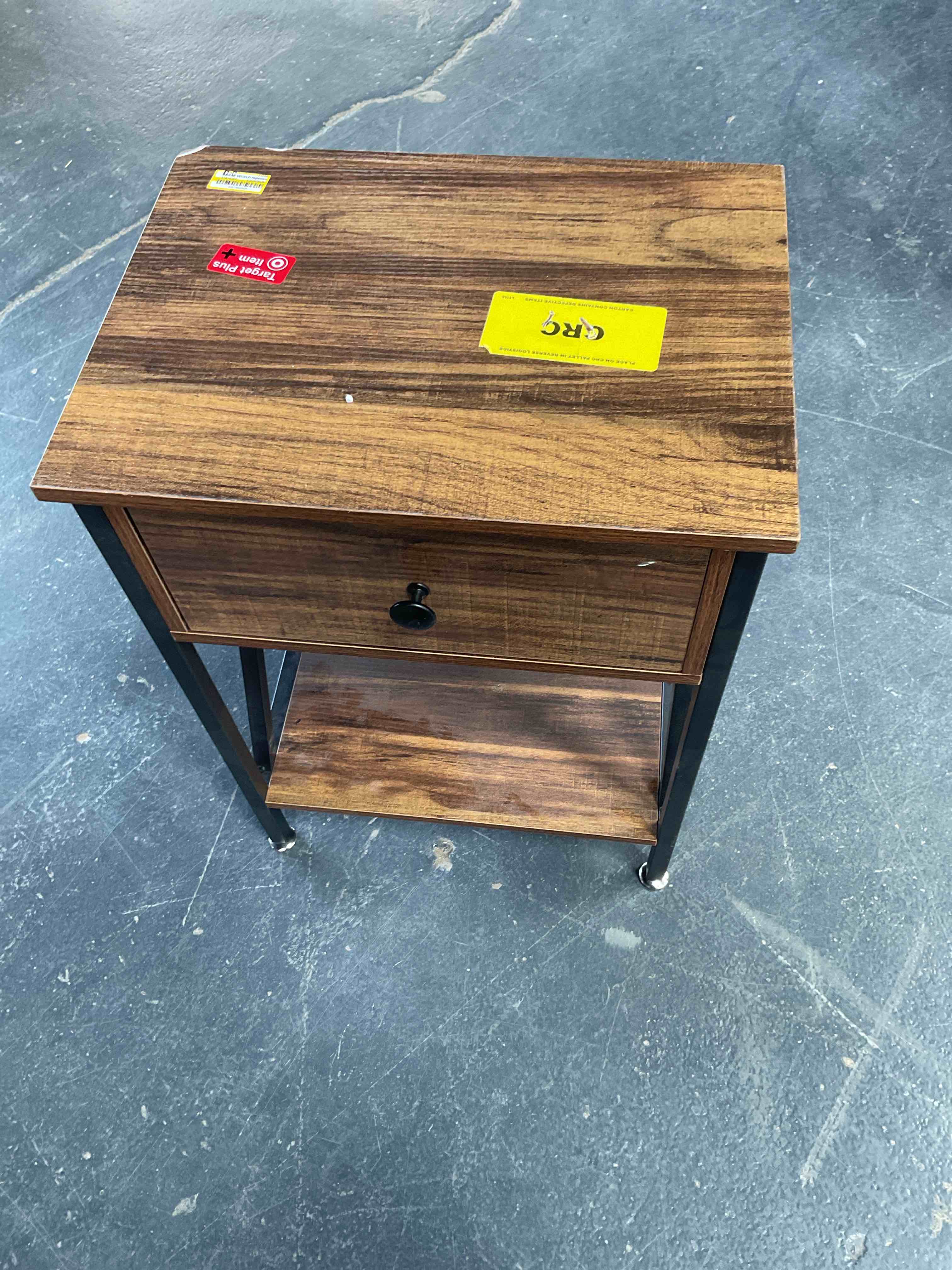 Condition photo showing Good Condition for end table with power outlet