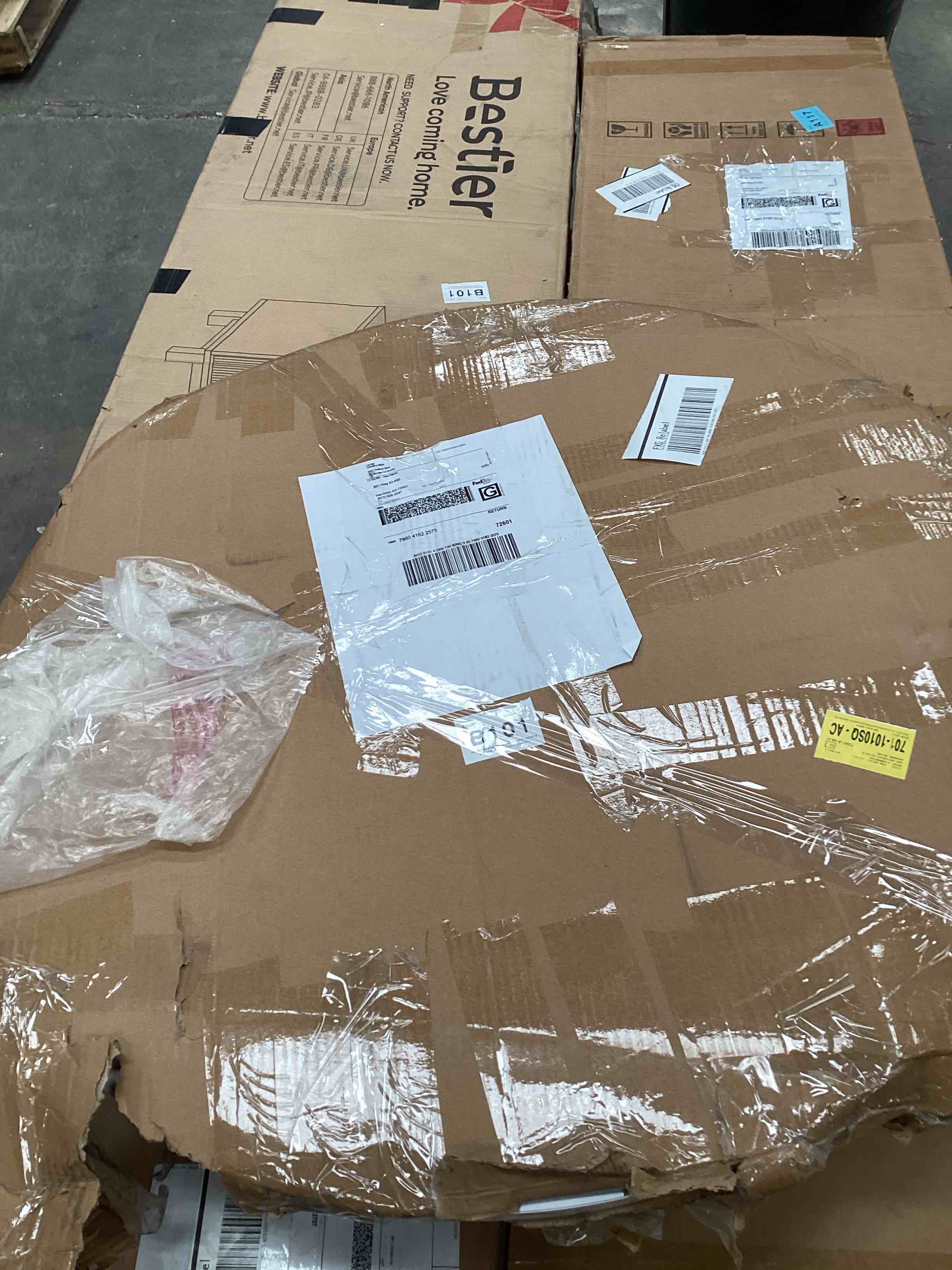 https://s3.amazonaws.com/lotting-images-prod/RustDustWanderlust/BRN4981363_1777569846413.jpeg
