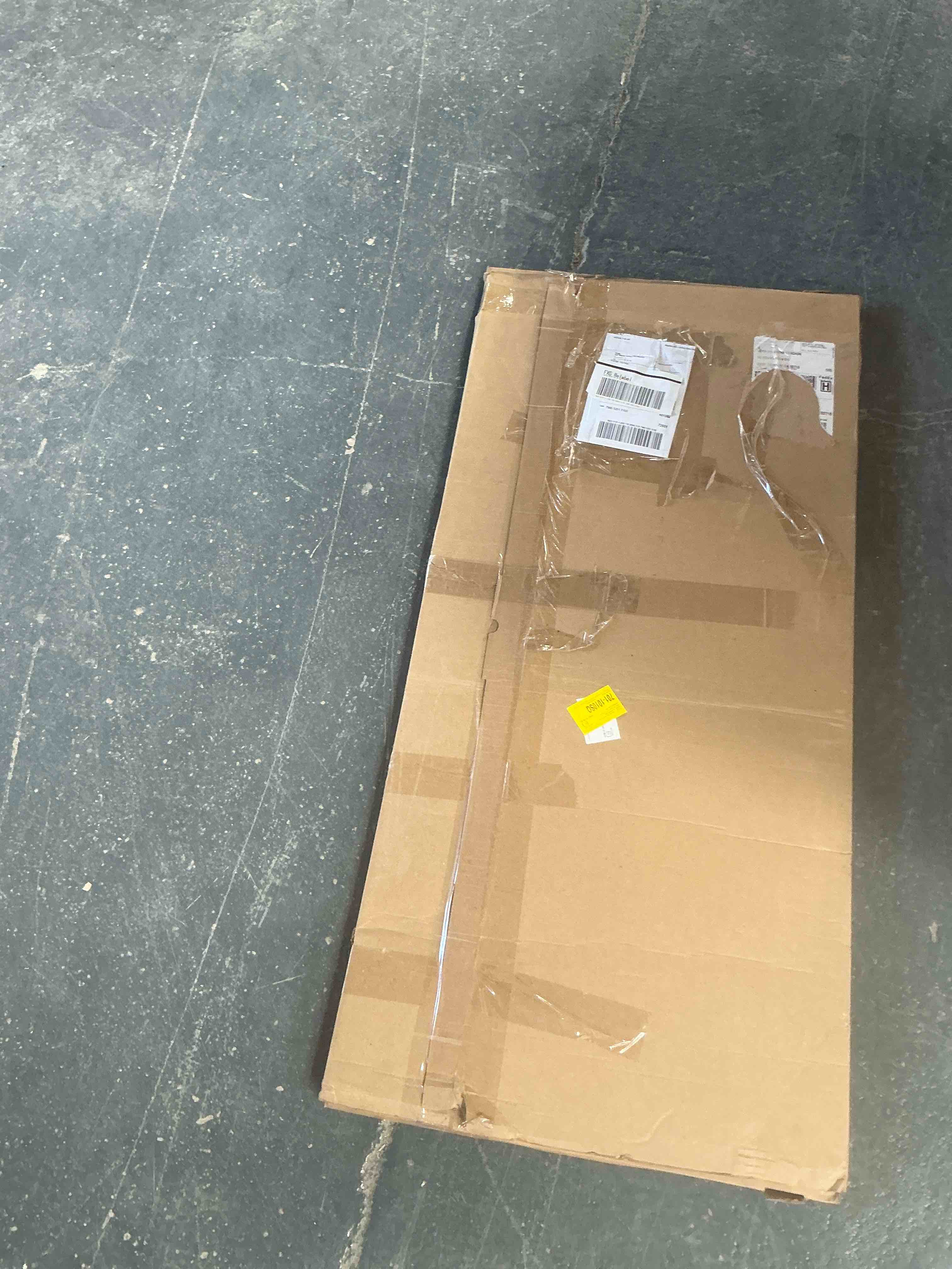 Condition photo showing Good Condition for disney frozen elsa and anna cardboard cutout