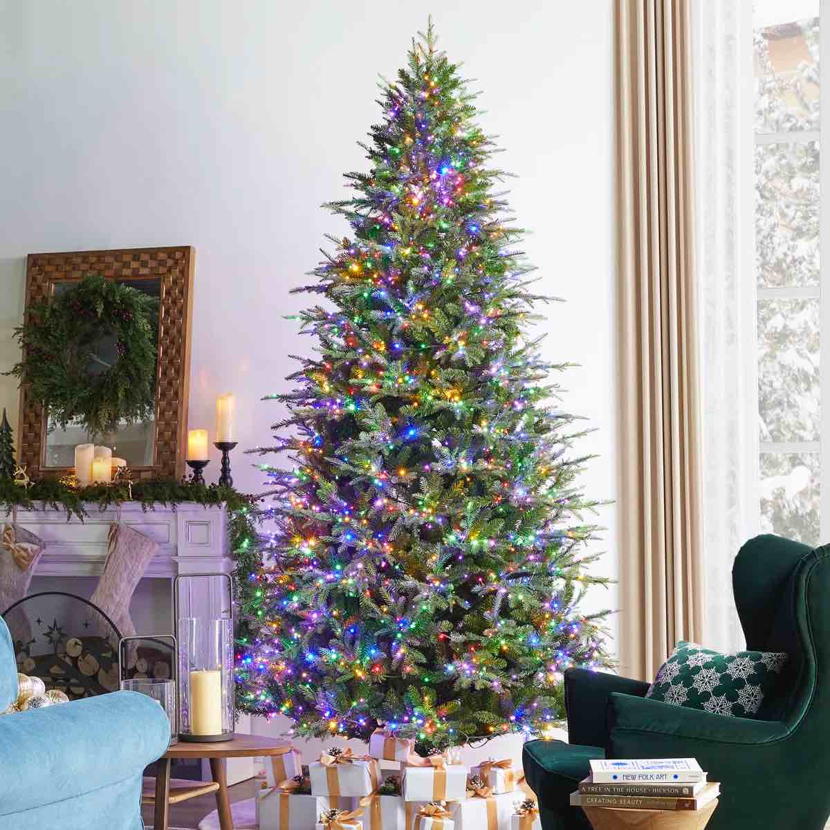 Leilonie Pre-Lit Green Full Fir Artificial Christmas Tree with Lights
