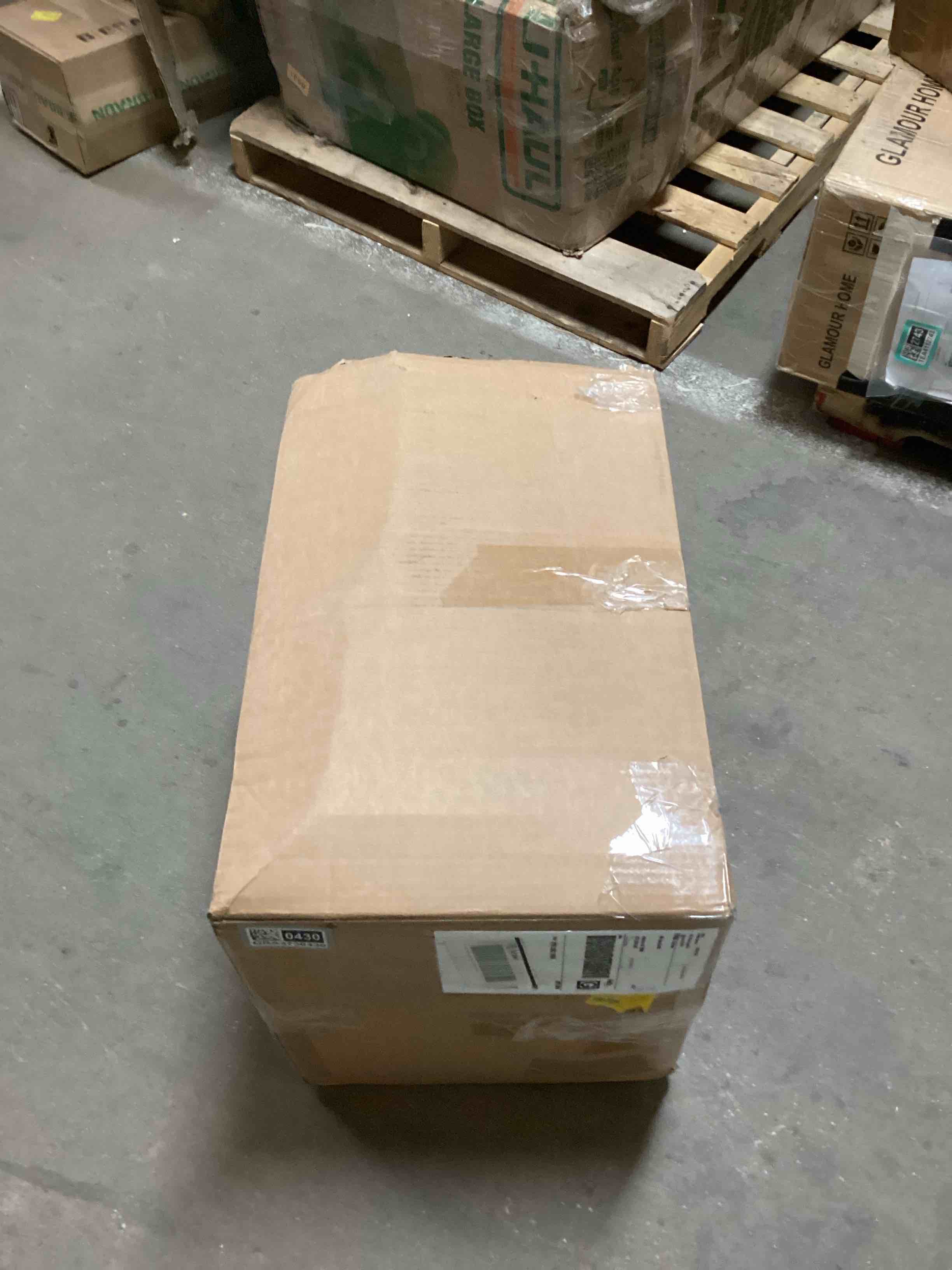 Condition photo showing Good Condition for Lumiere Truffle Microfiber Reversible Mid-Century Modern Duvet Cover \u0026 Insert