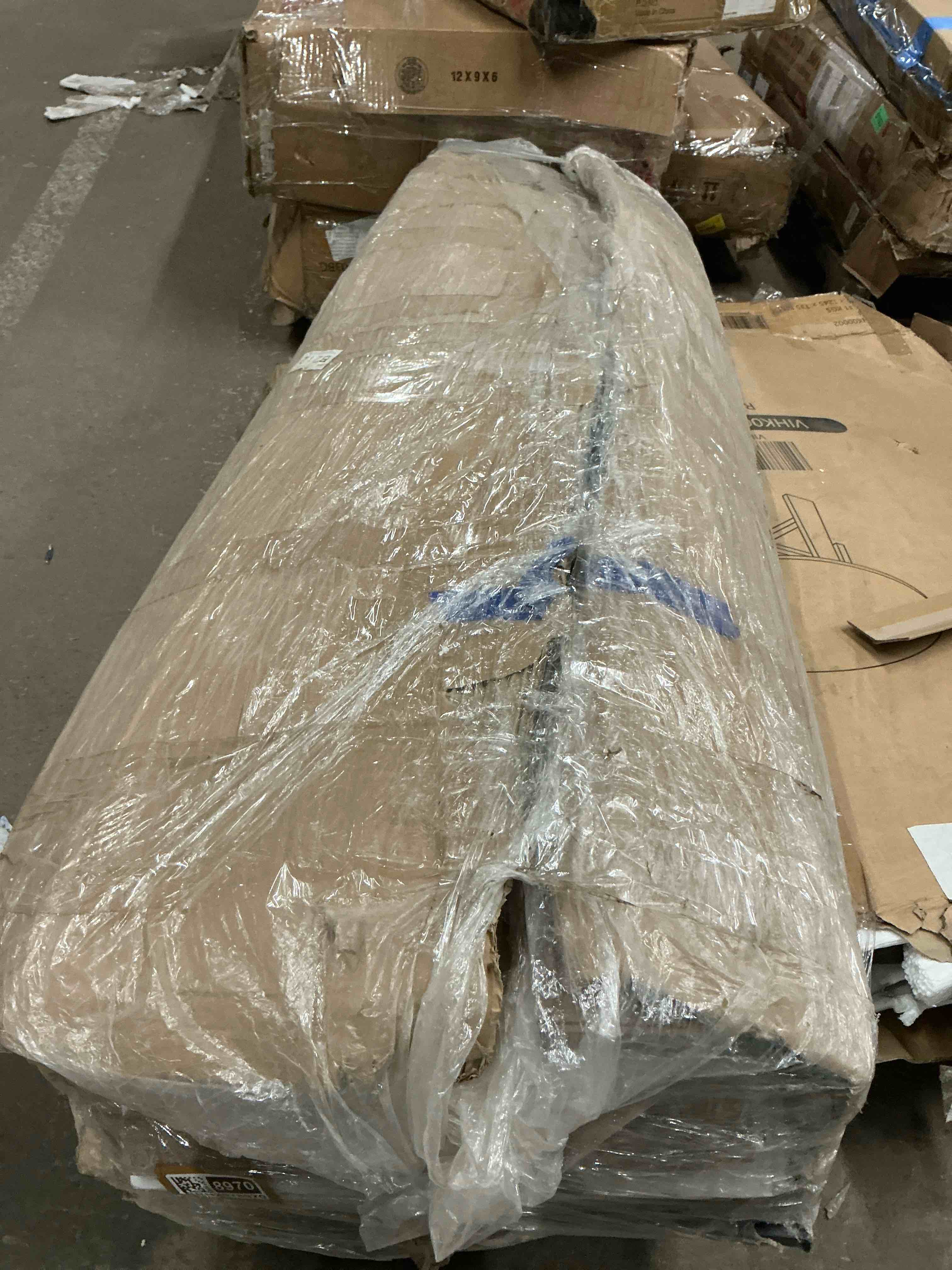 Condition photo showing Good Condition for Saige 6-Drawer Dresser