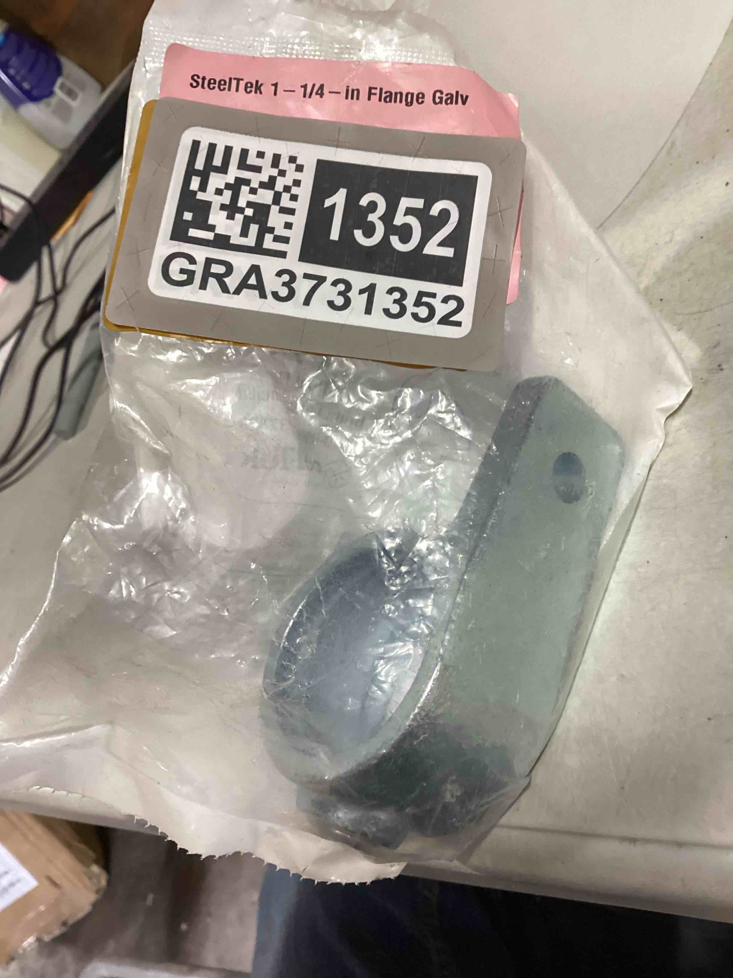 Condition photo showing Good Condition for SteelTek 1-1/4-in Flange Galv