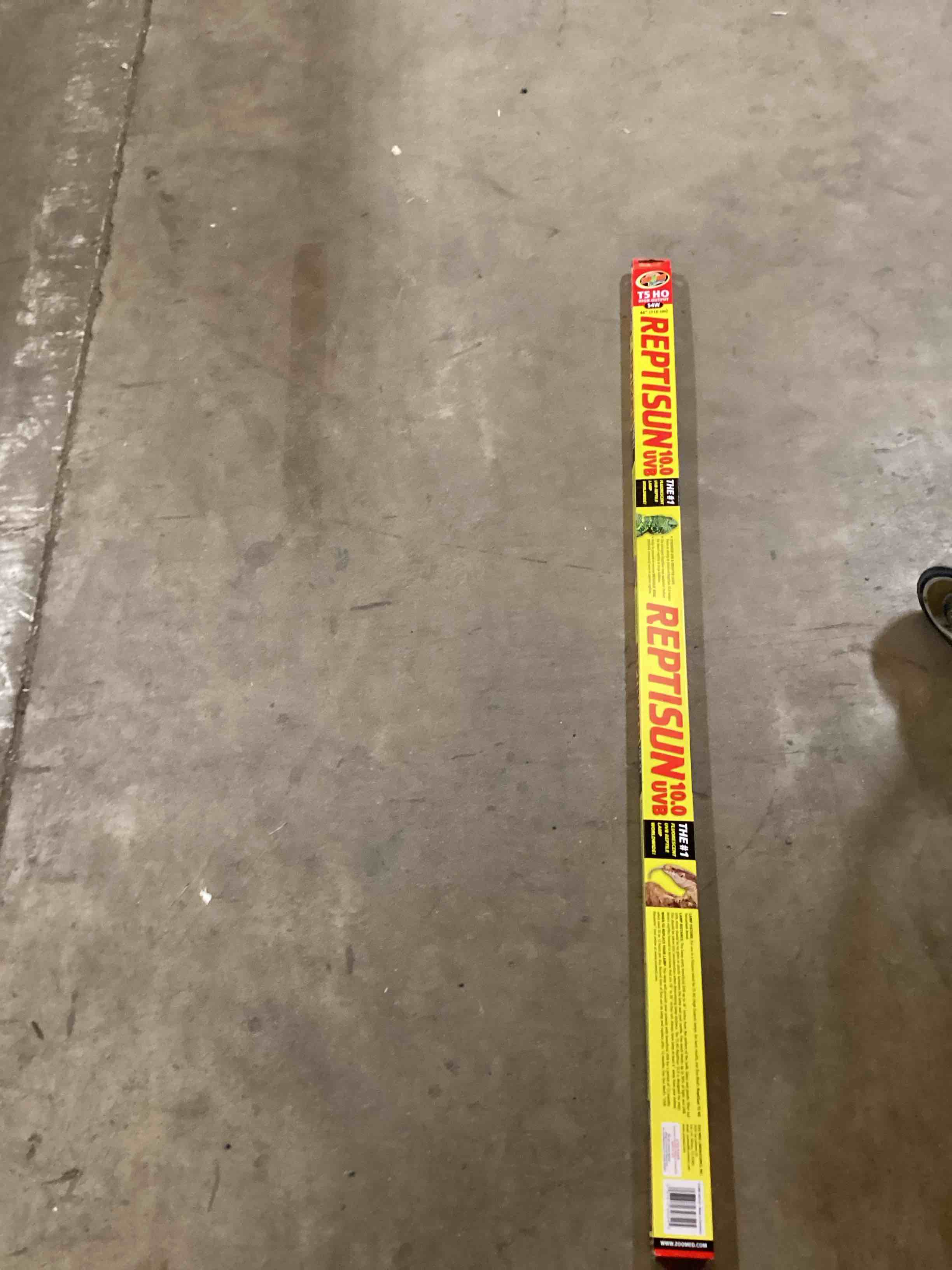 Zoo Med ReptiSun 10.0 T5-HO UVB Fluorescent Lamp, 54 W, 46"