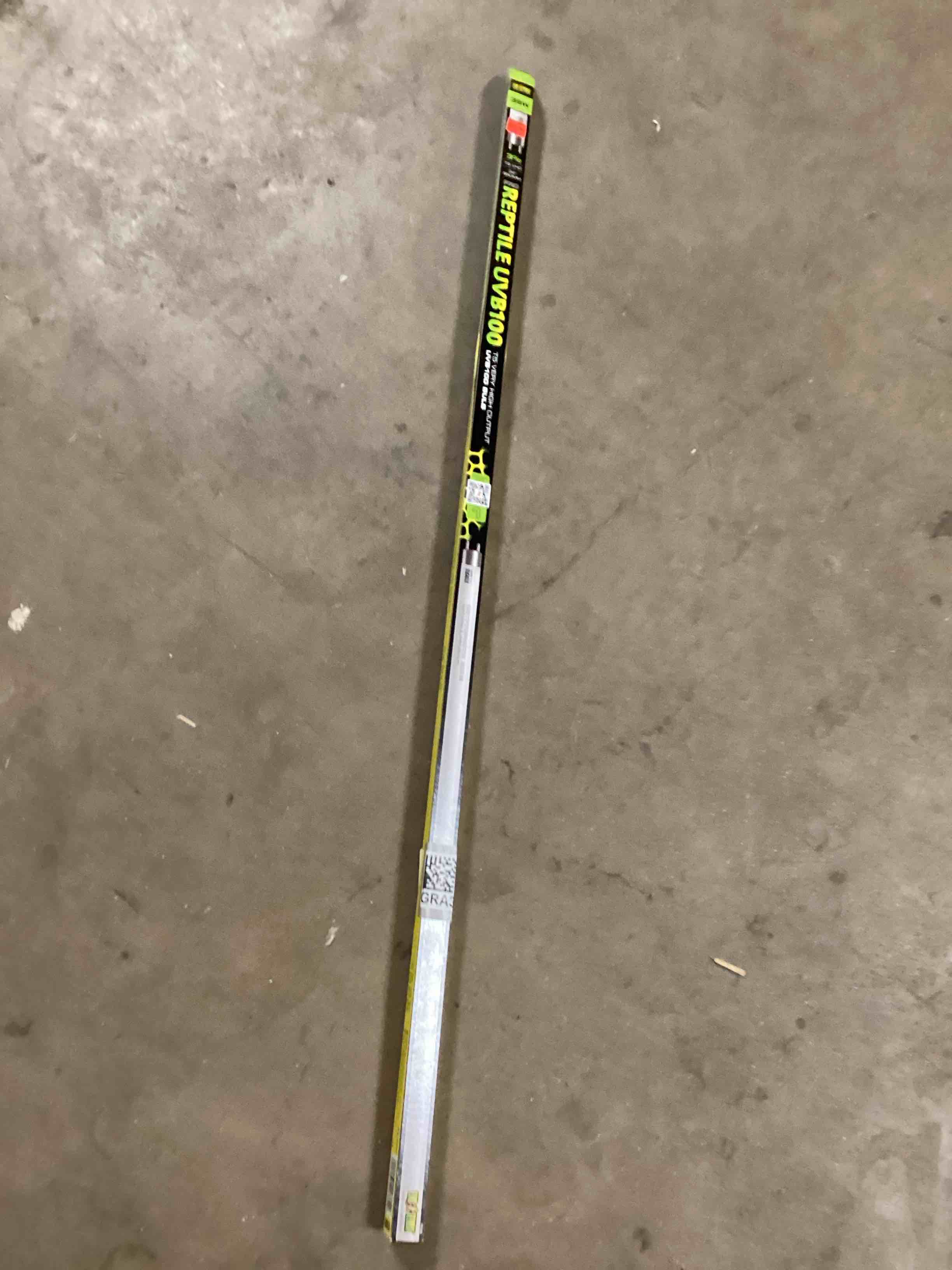 Condition photo showing New/Like New for exo Terra reptile uvb100