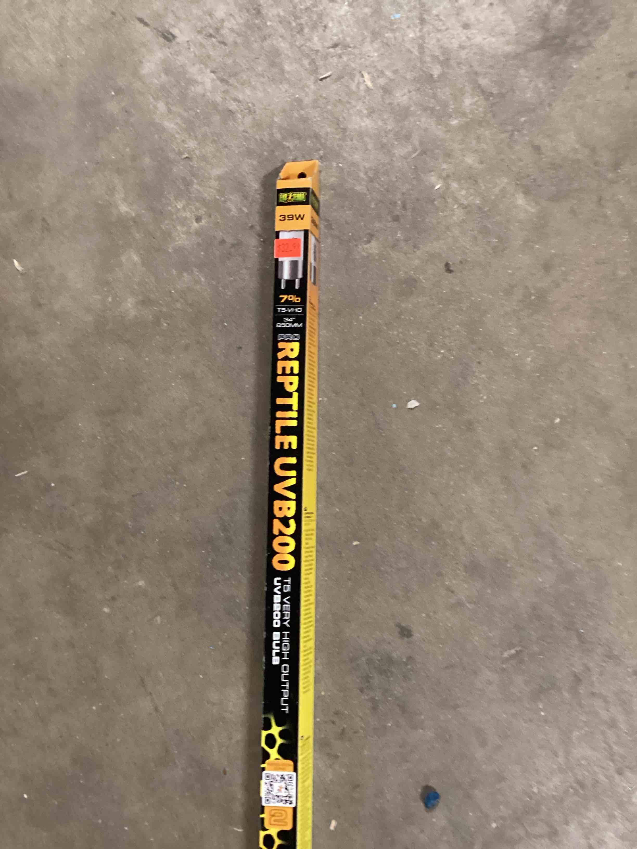 Condition photo showing New/Like New for reptile uvb200 exo Terra