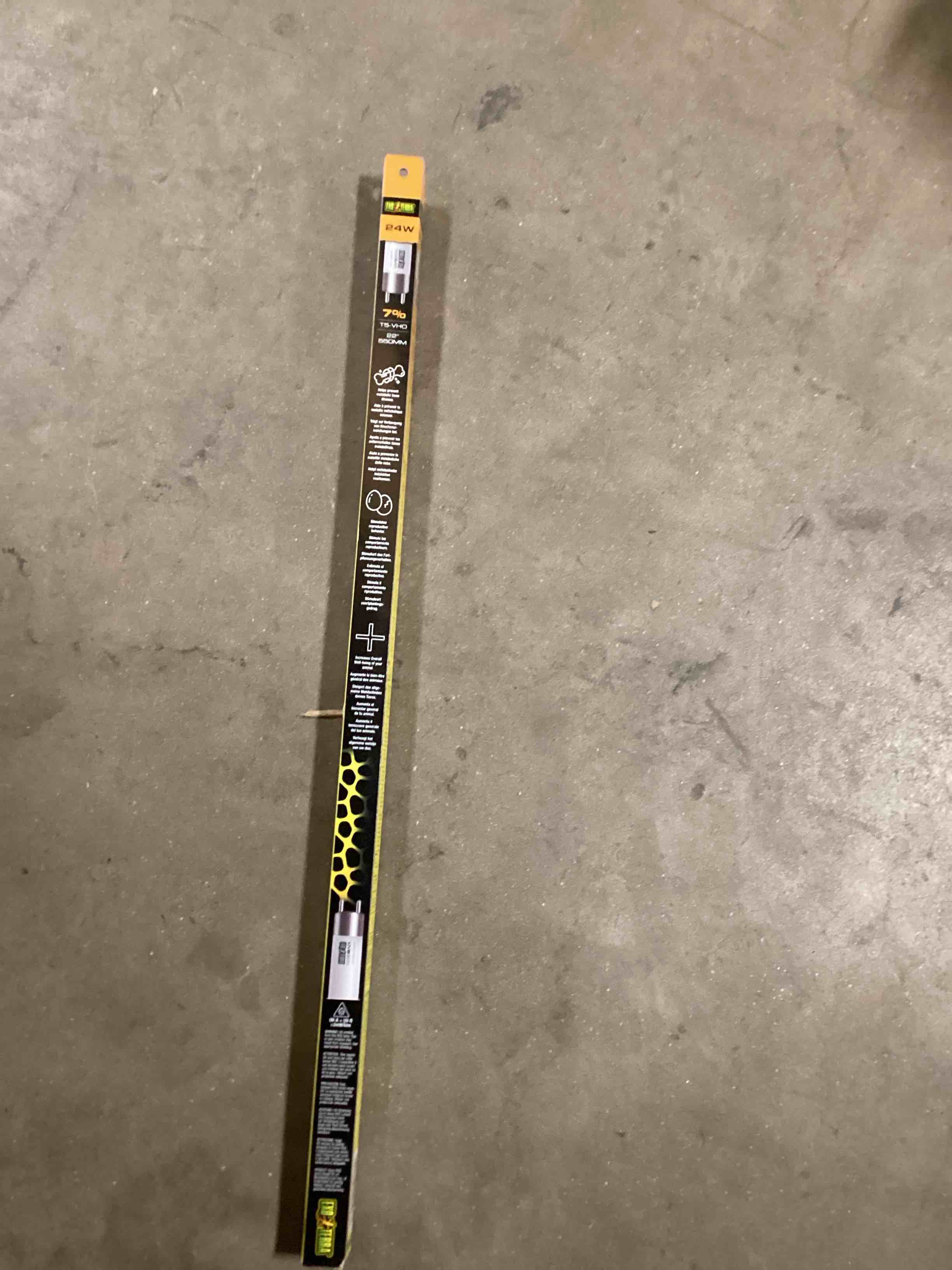 Condition photo showing New/Like New for exo Terra reptile uvb200