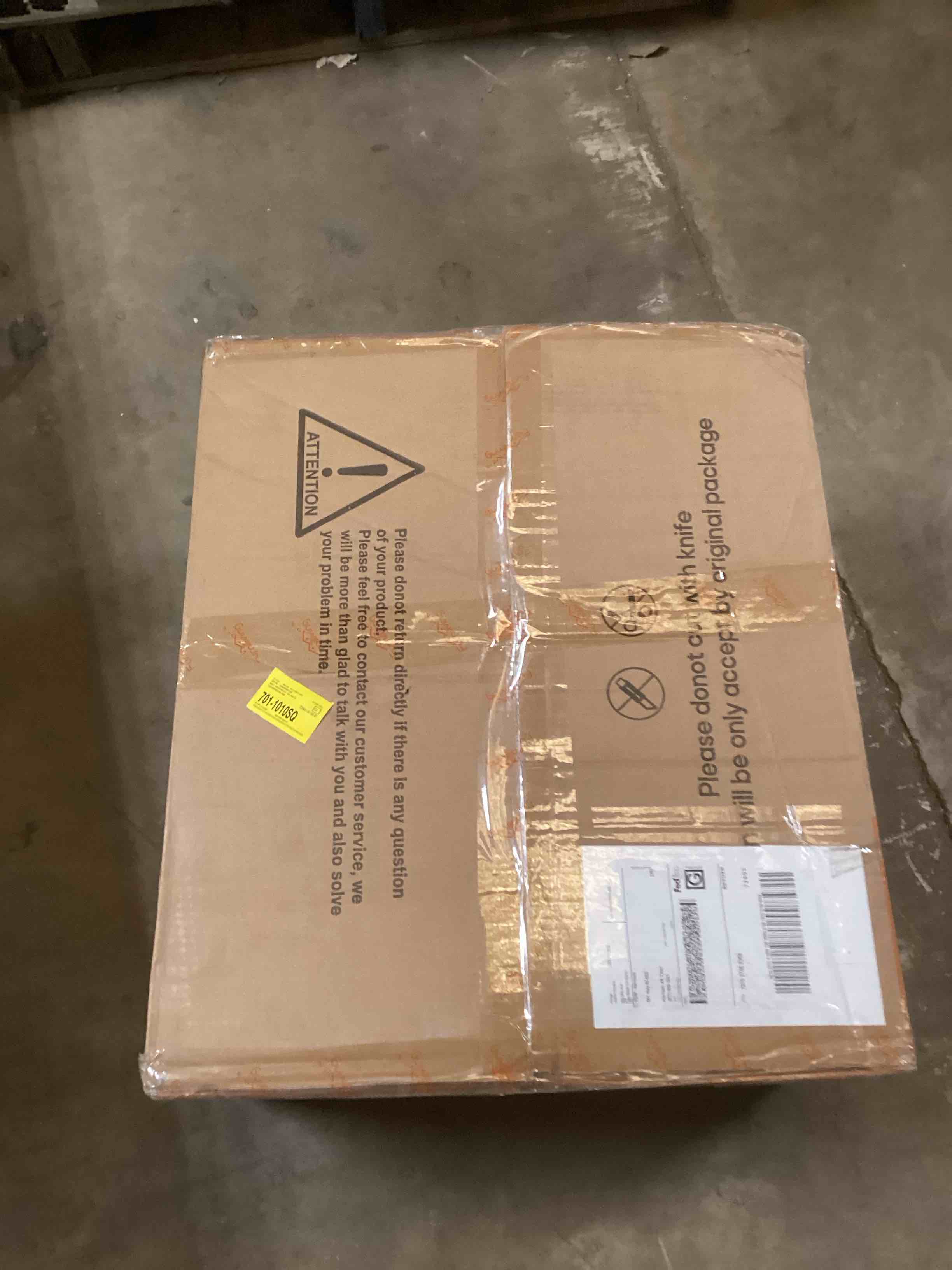 Condition photo showing Good Condition for 22" W Swivel Armchair