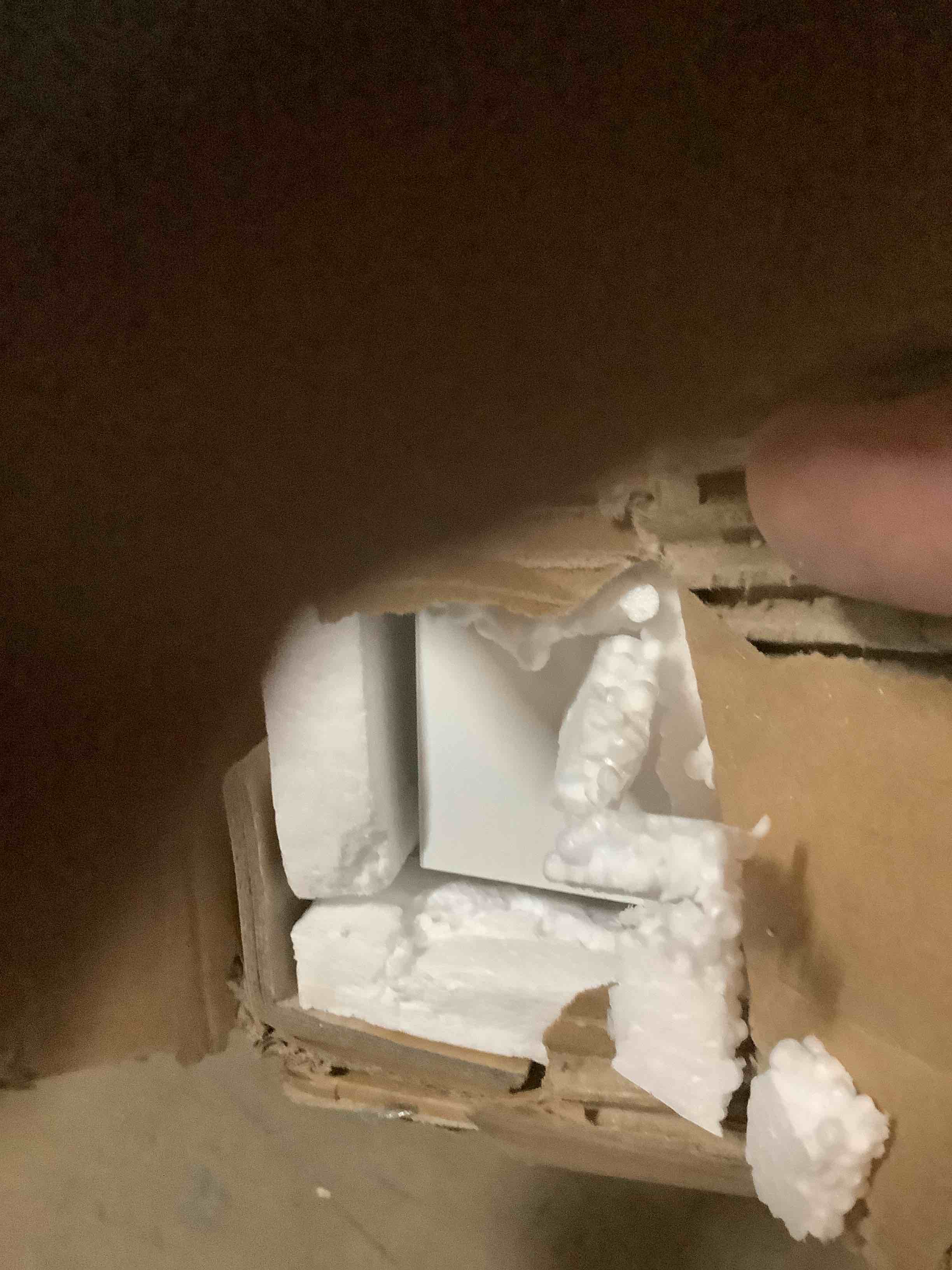 Condition photo showing Good Condition for shoe cabinet