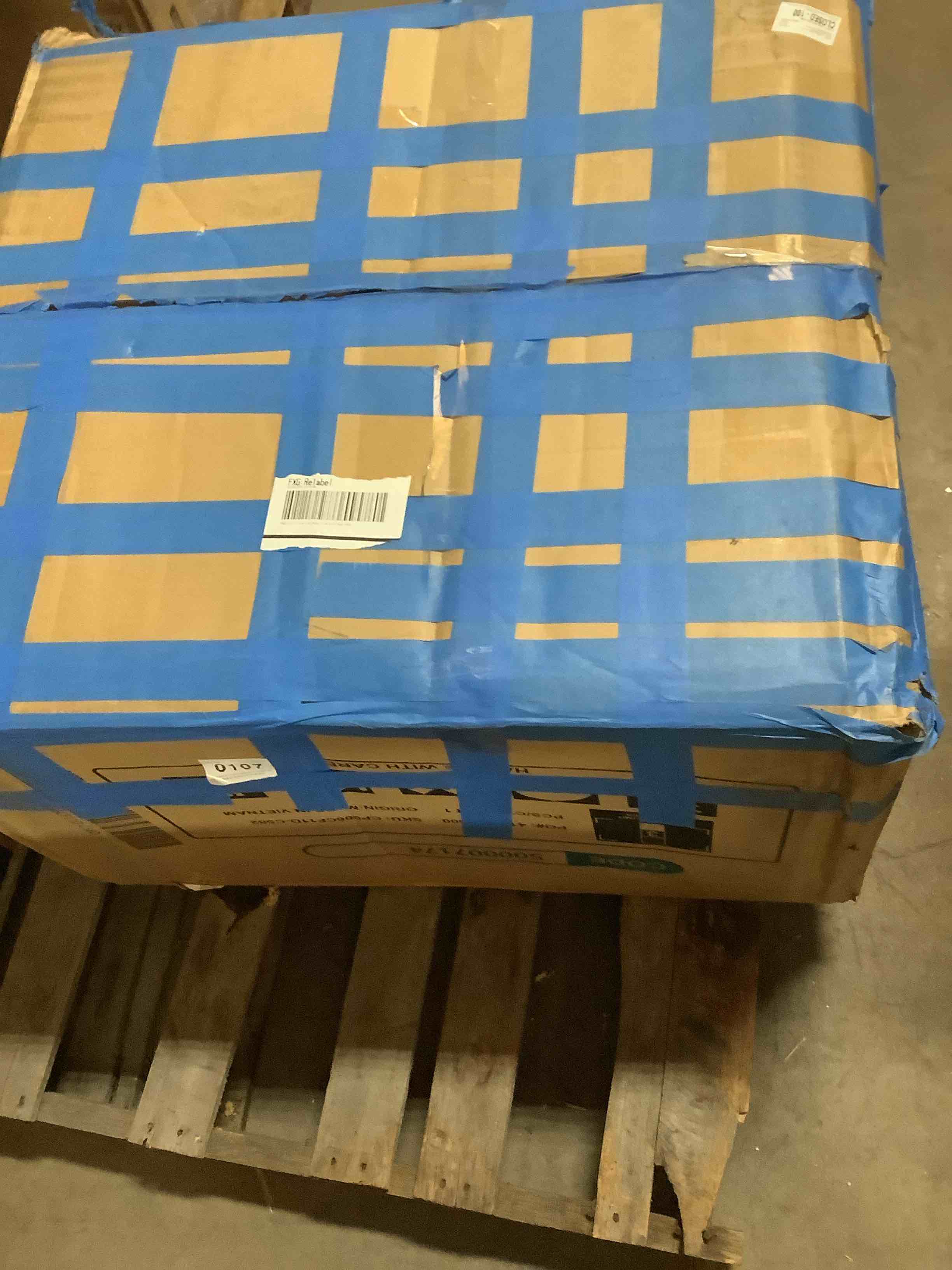 Condition photo showing Good Condition for Claire 35.4\u0027\u0027 Wide Classic and Soft Push Back Recliner with Wide Backrest