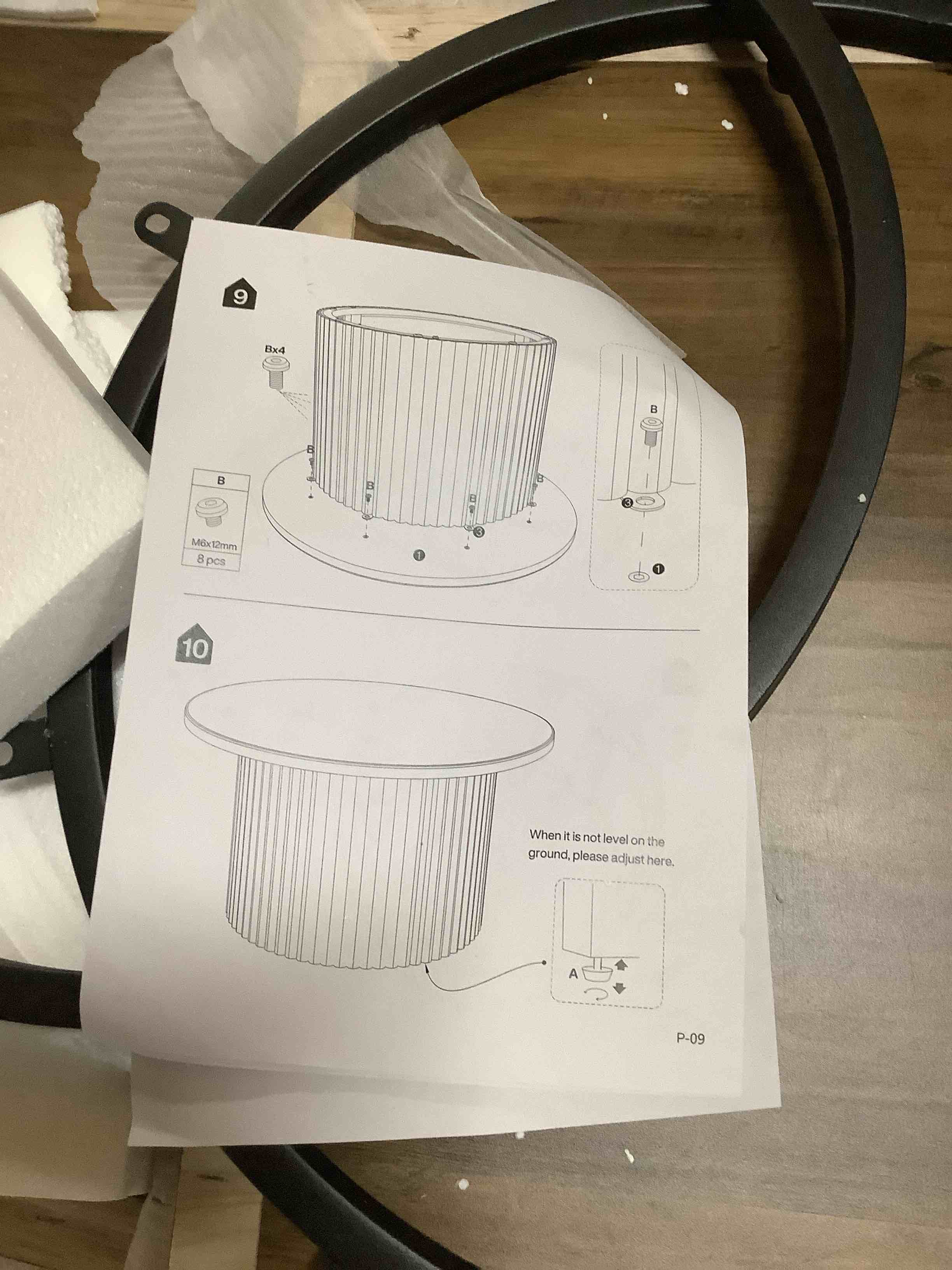 Condition photo showing Good Condition for barrel container decore table